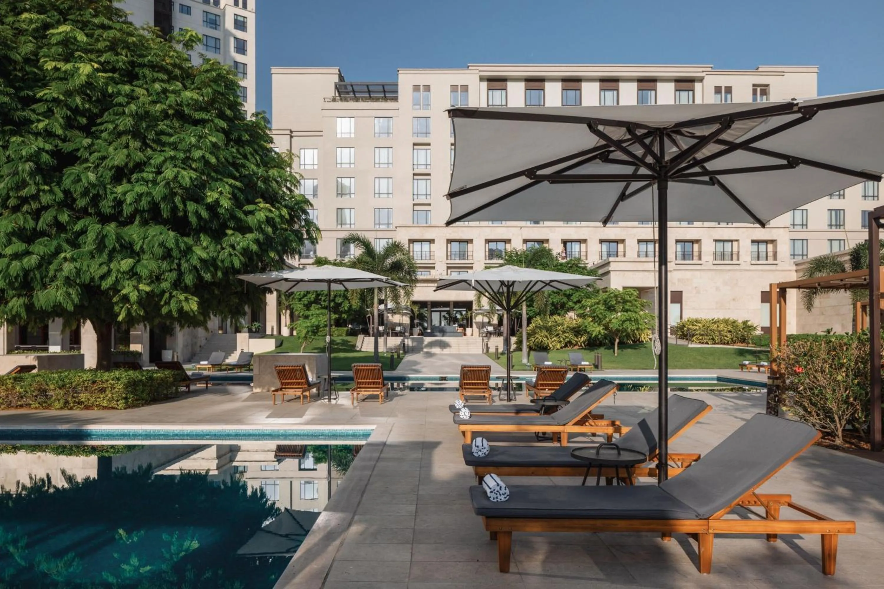 Swimming pool in The Santa Maria, a Luxury Collection Hotel & Golf Resort, Panama City