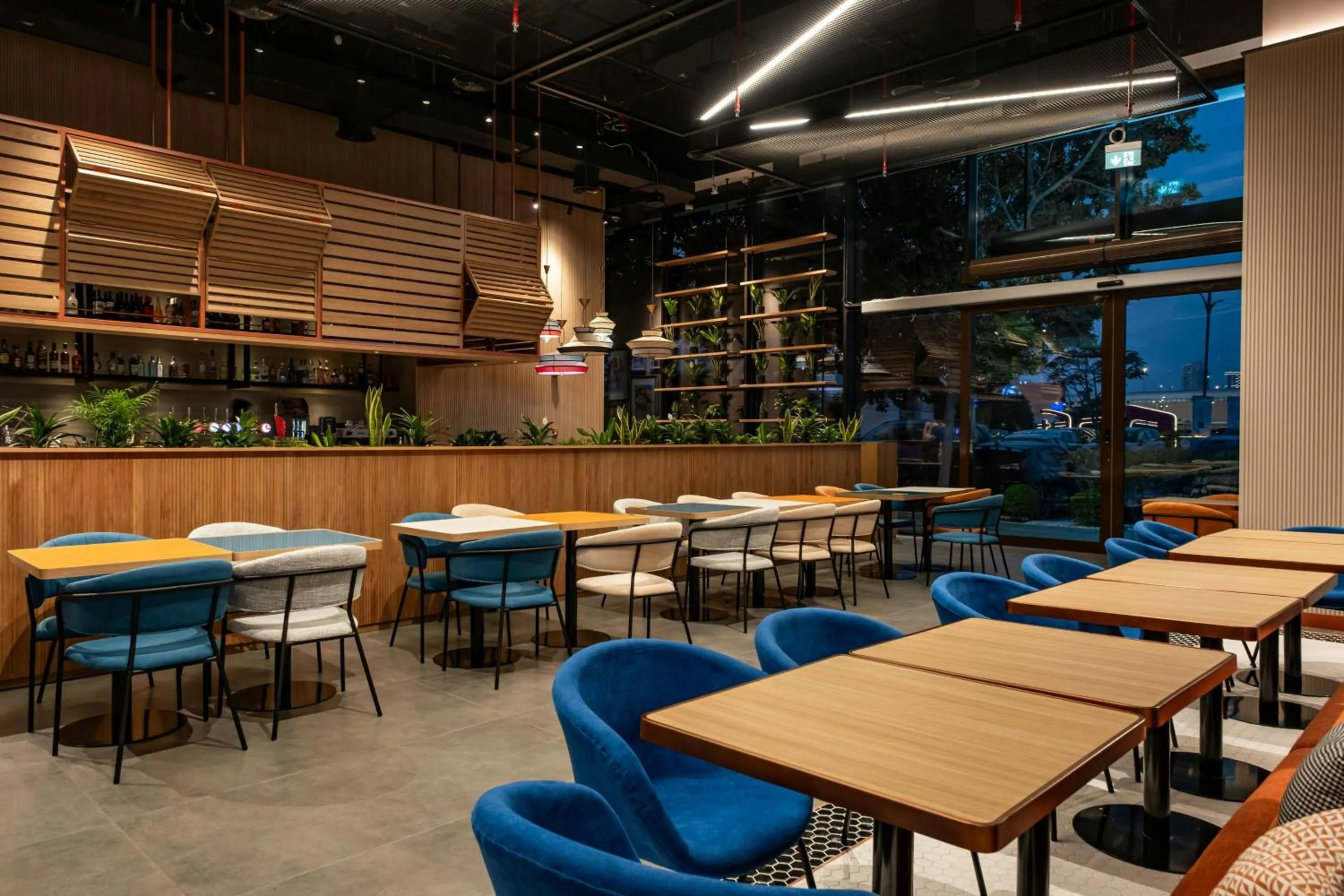 Lounge or bar in Aloft Me'aisam, Dubai