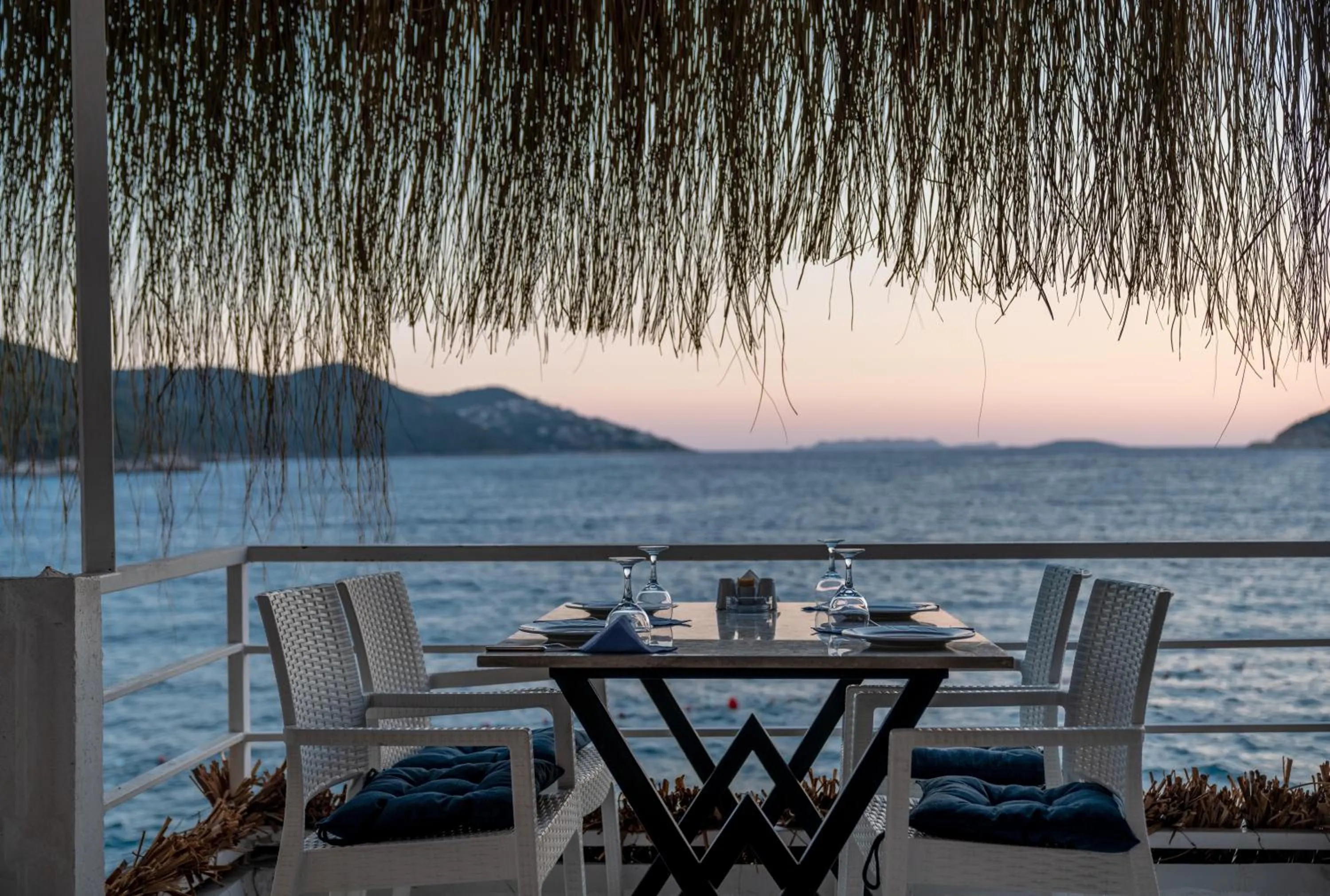 Restaurant/places to eat in Kas Marin Hotel