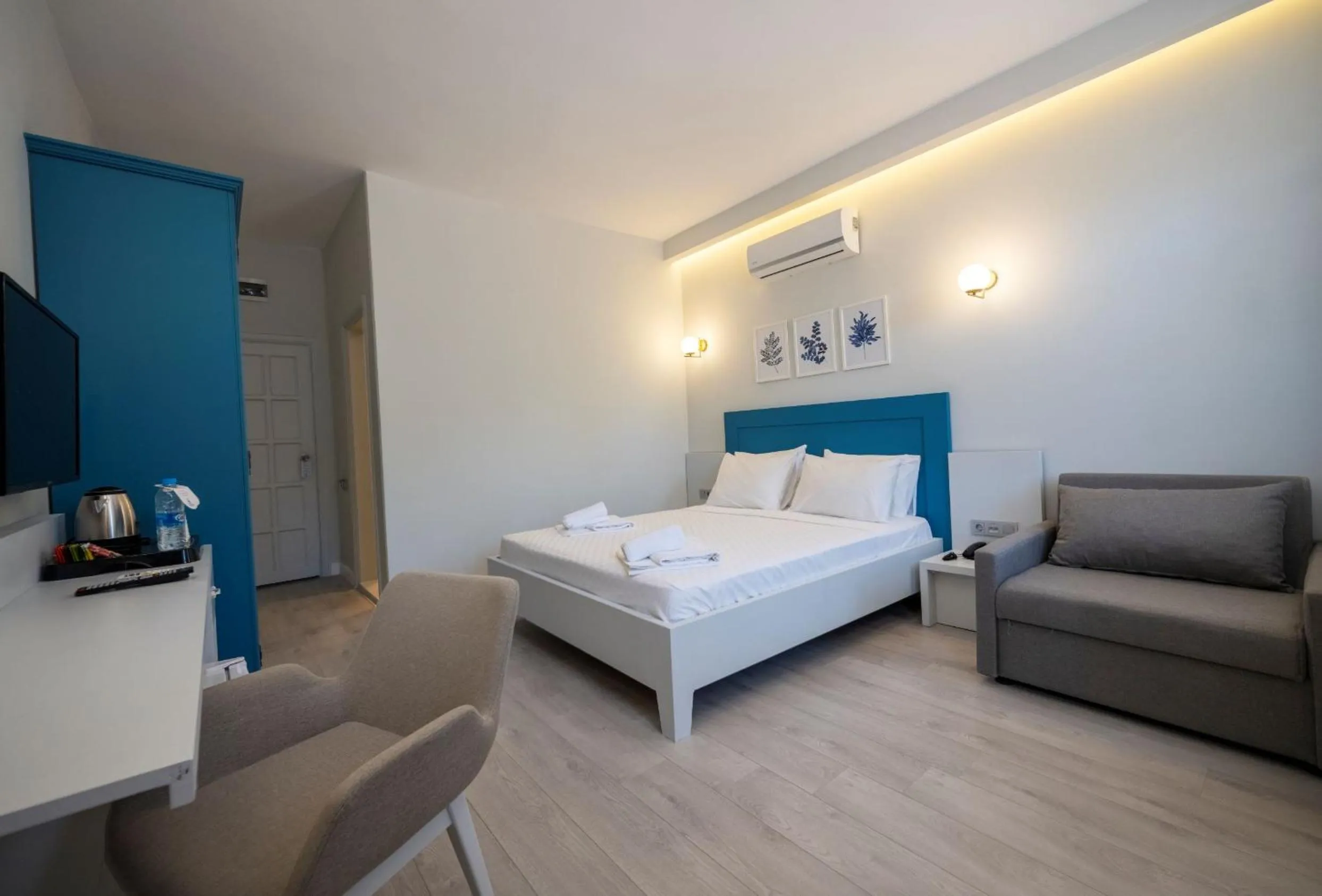 Standard Triple Room in Kas Marin Hotel