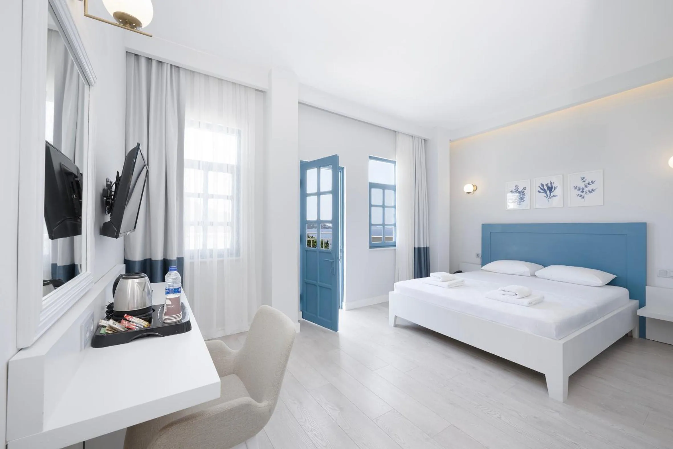 Photo of the whole room, Bed in Kas Marin Hotel