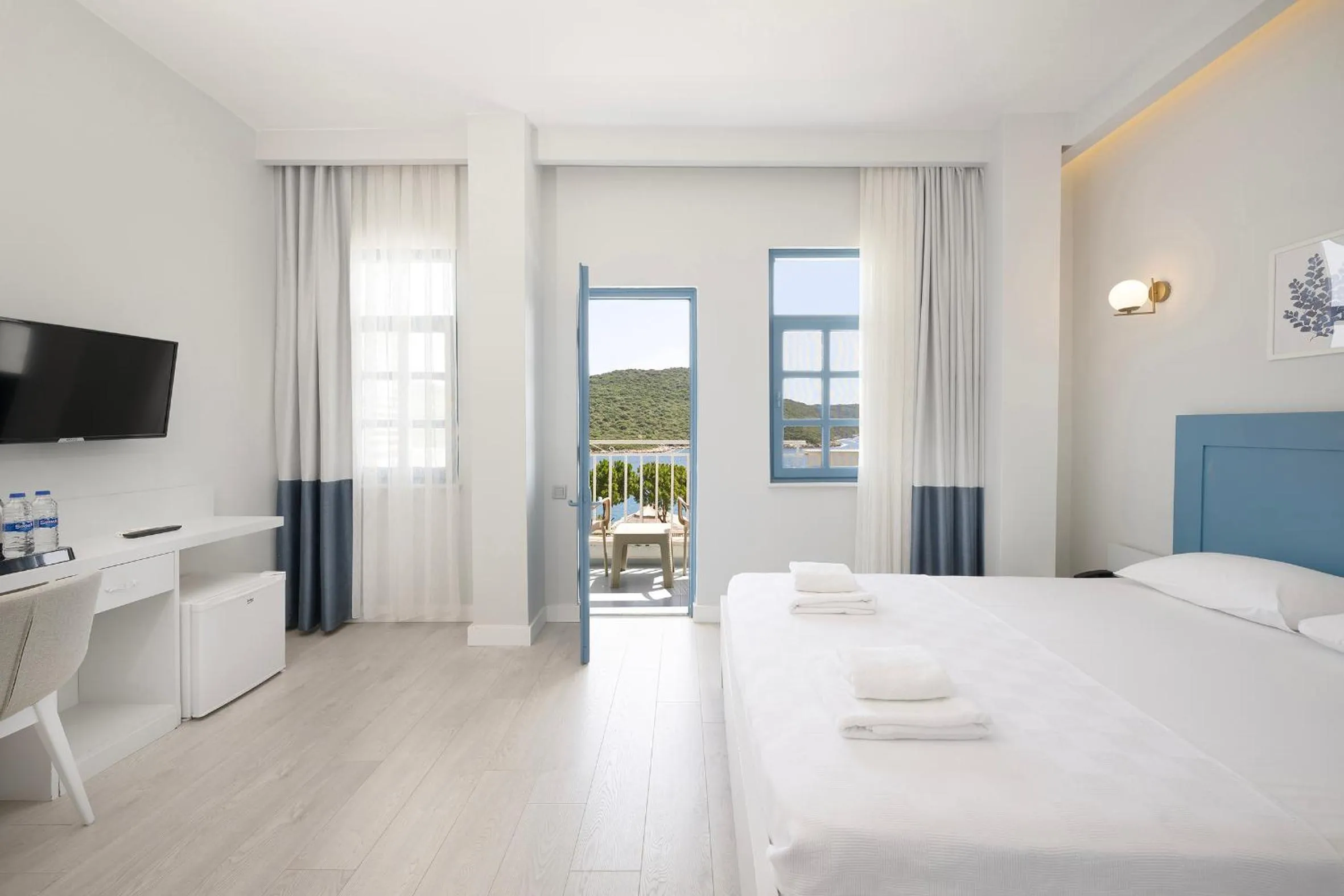 Photo of the whole room, Bed in Kas Marin Hotel