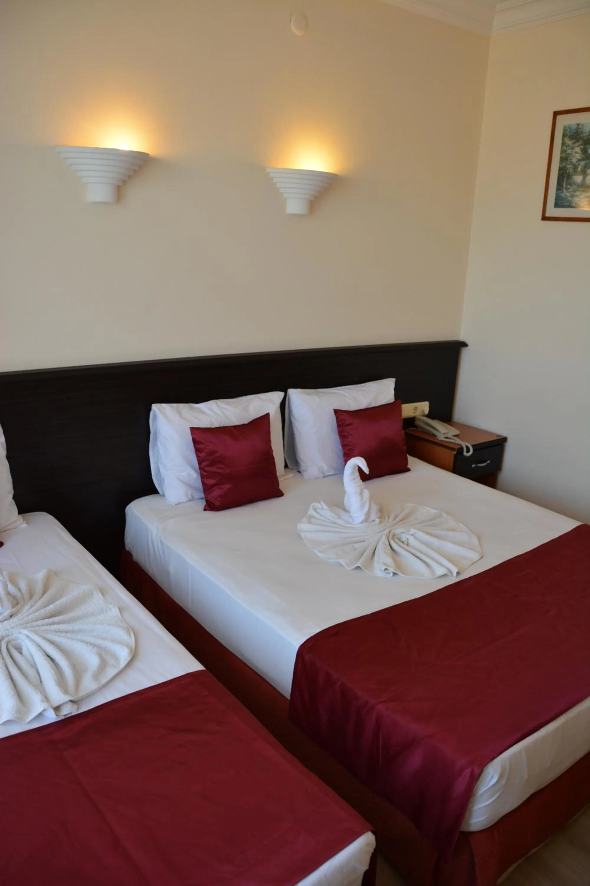 Photo of the whole room, Bed in Yavuzhan Hotel