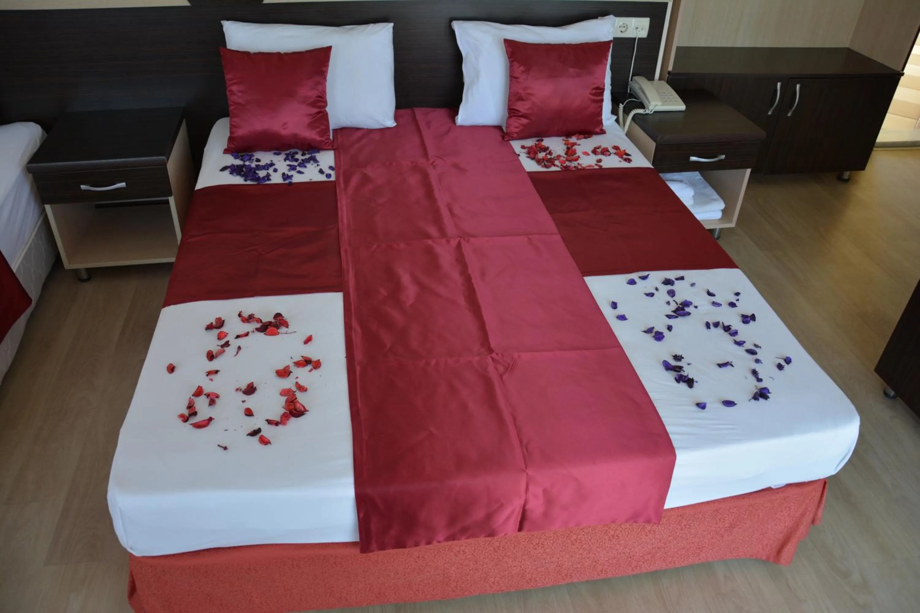 Photo of the whole room, Bed in Yavuzhan Hotel