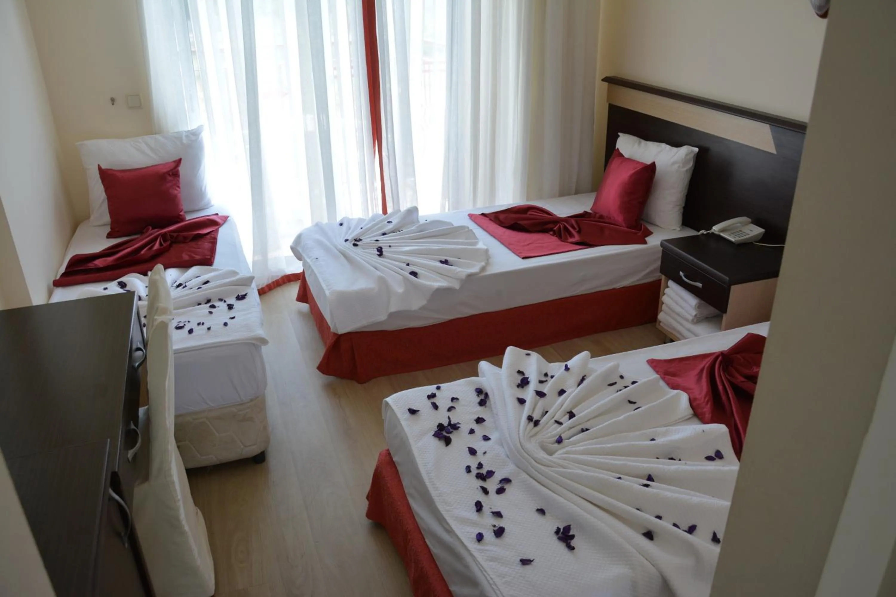 Photo of the whole room, Bed in Yavuzhan Hotel