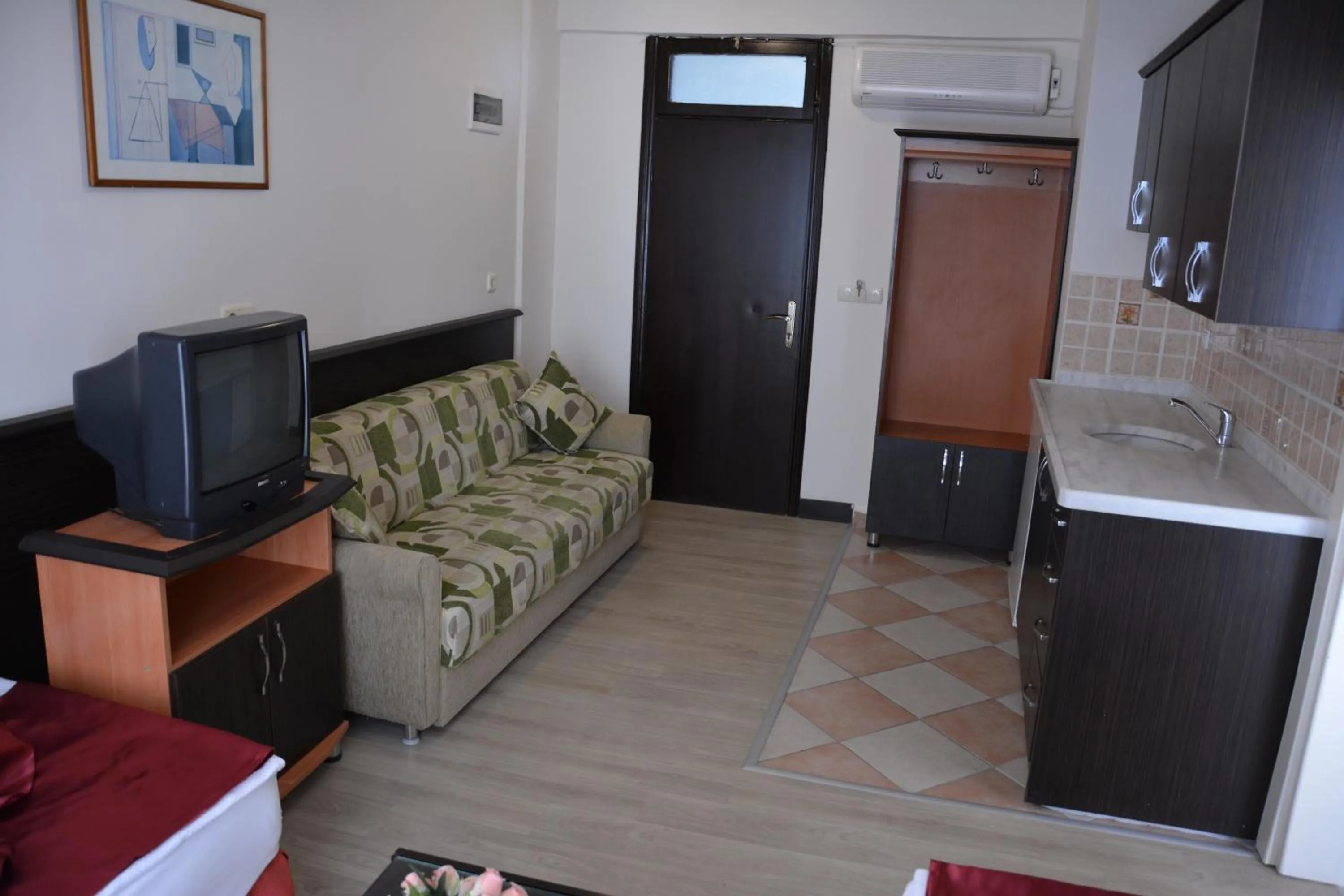 Kitchen or kitchenette in Yavuzhan Hotel