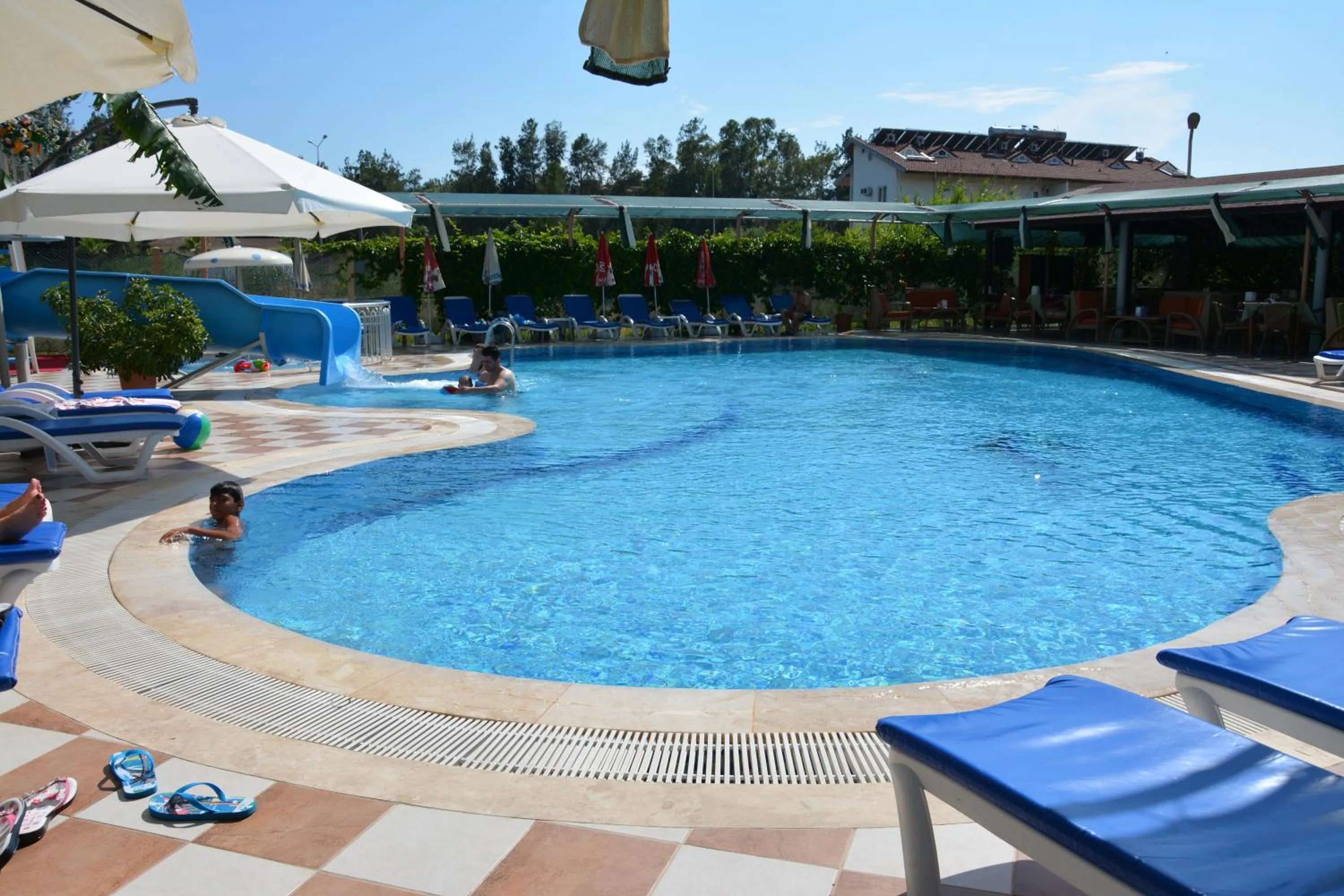 Swimming pool in Yavuzhan Hotel
