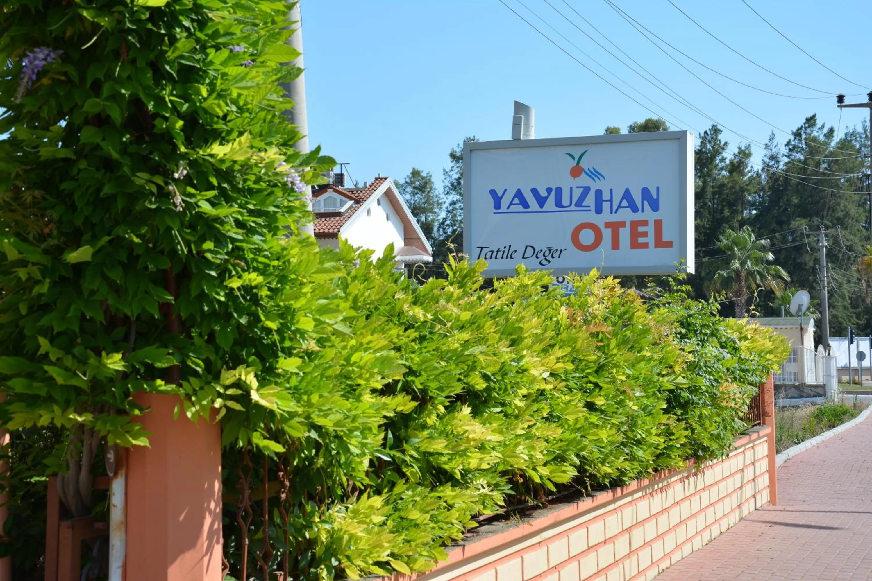 Facade/entrance in Yavuzhan Hotel