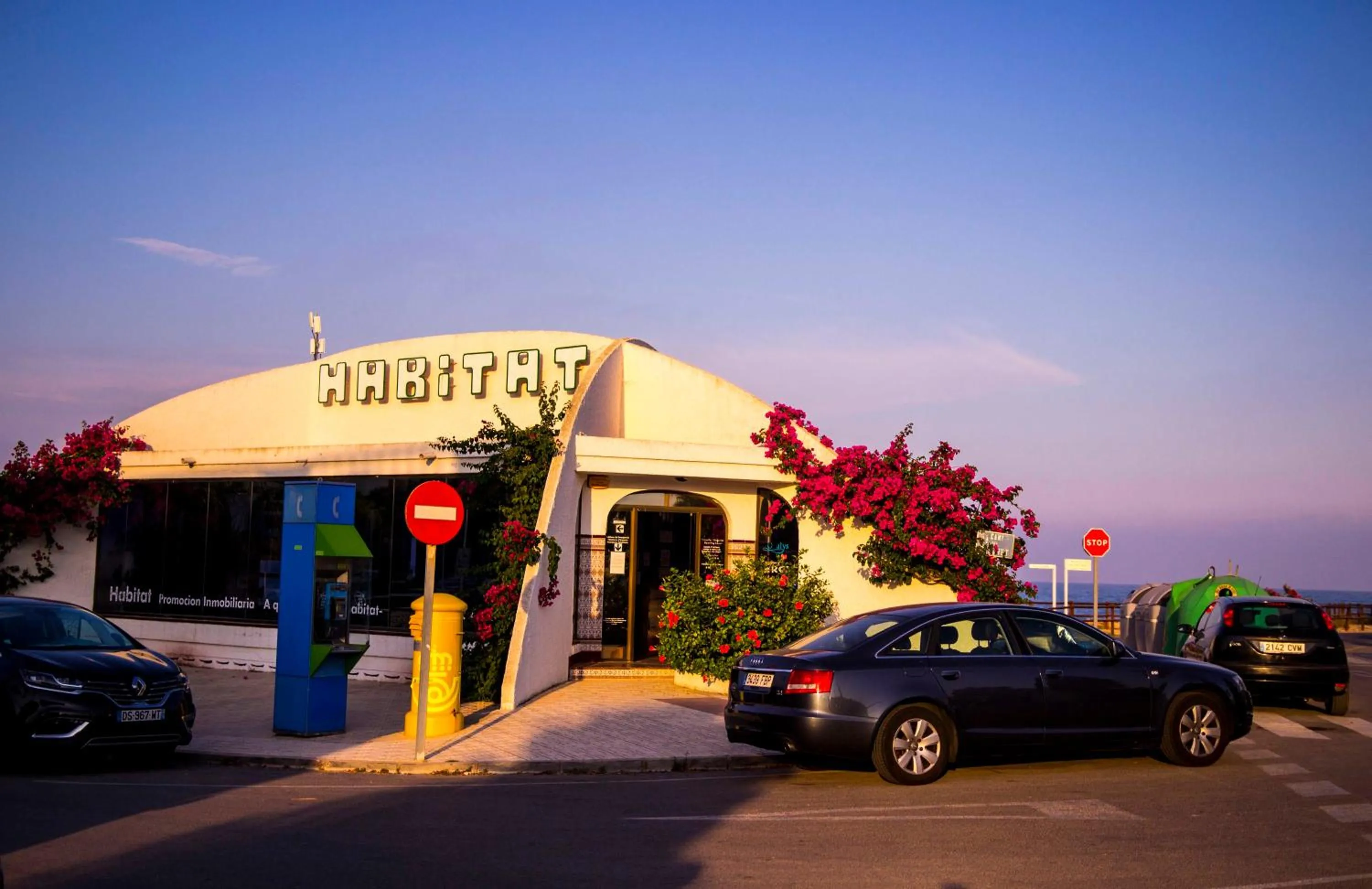 Lobby or reception in Kione Villamar