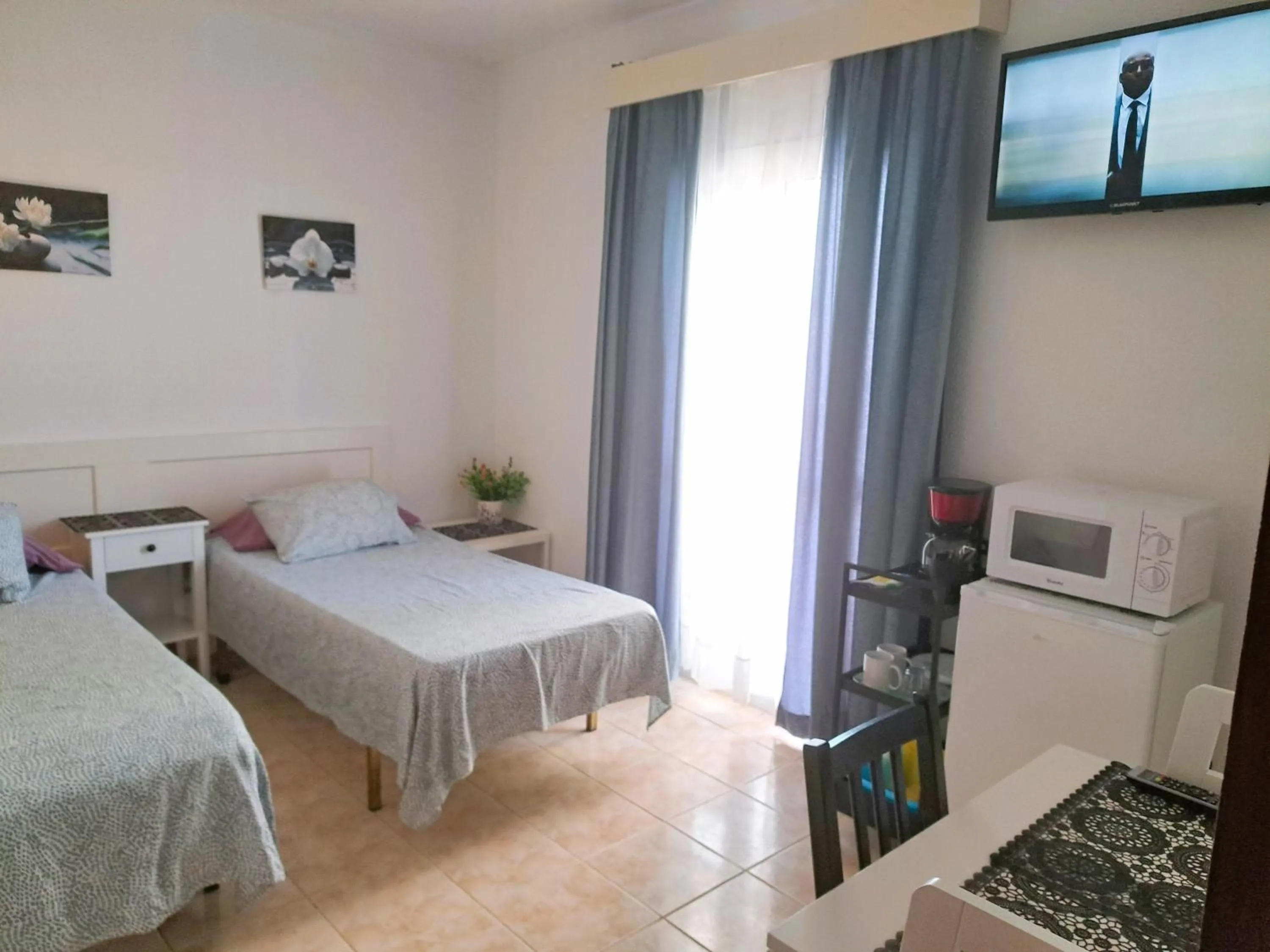 Bed in Hostal Nevada