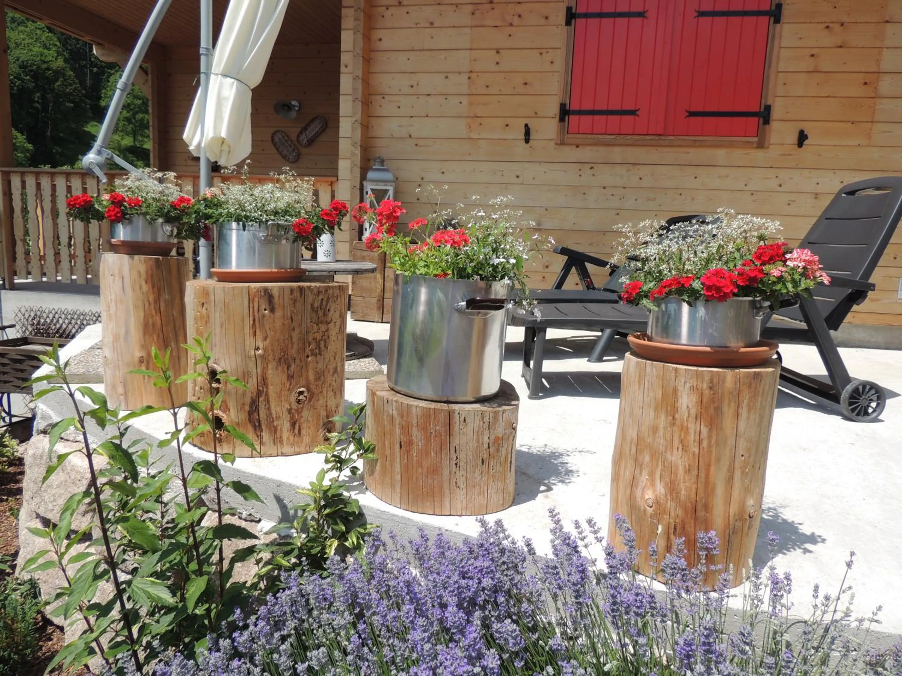 Decorative detail in Au Bout du Chemin