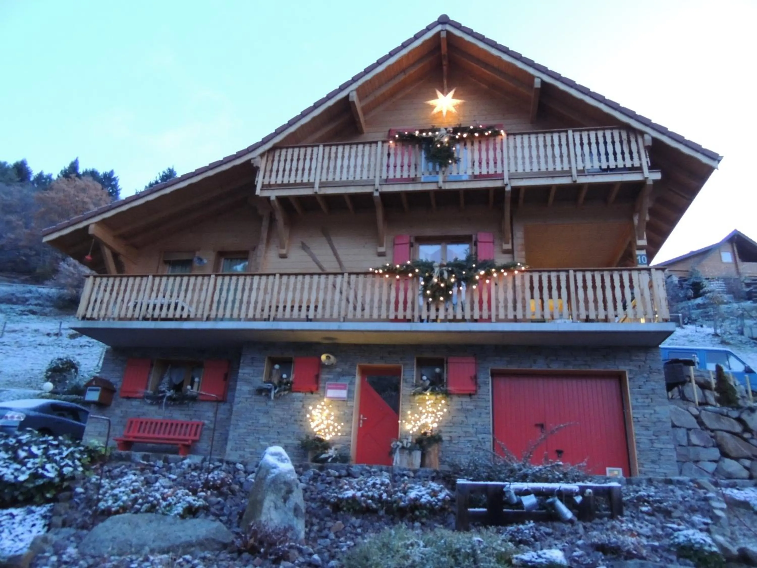 Decorative detail in Au Bout du Chemin