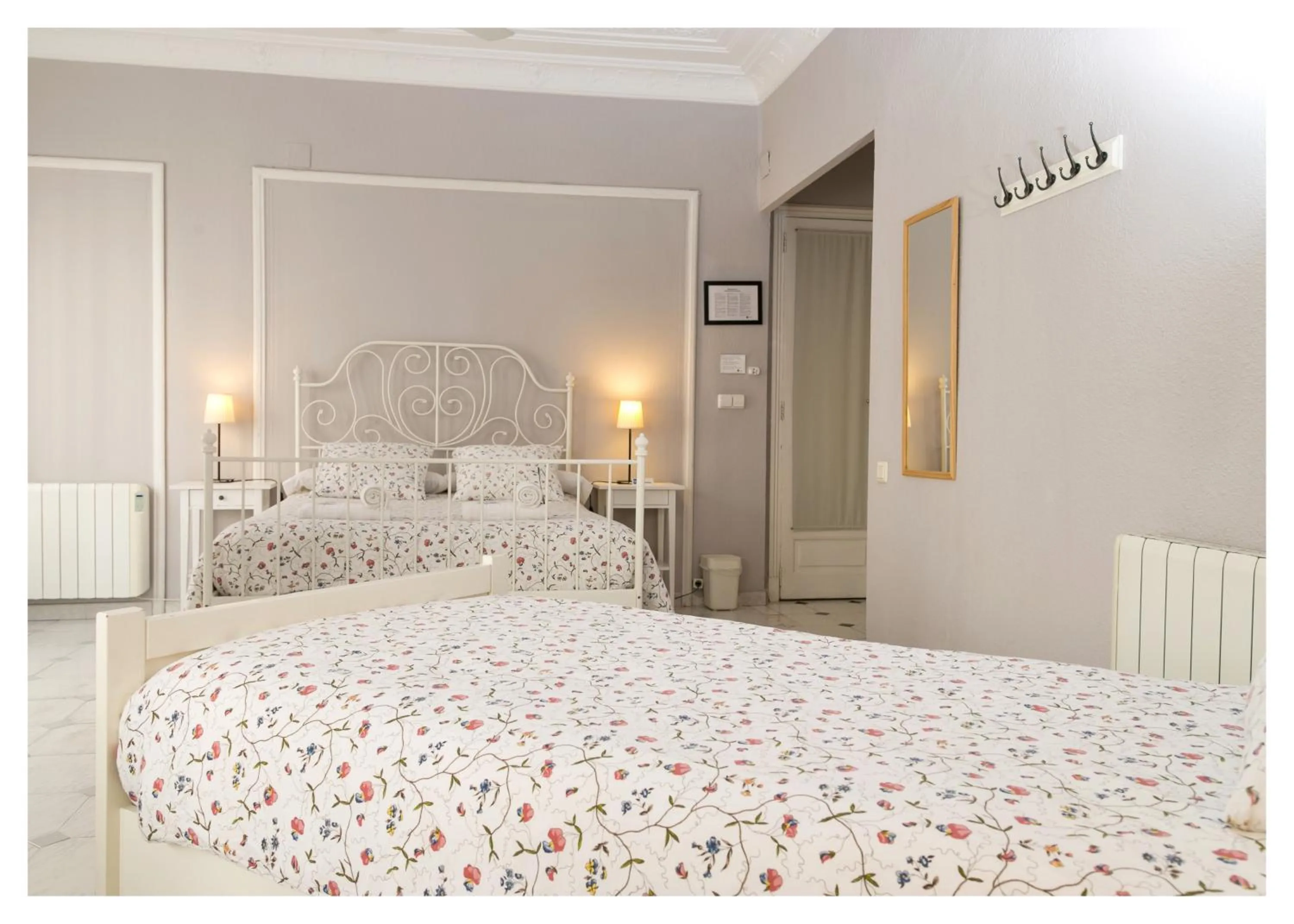 Bed in Hi Valencia Canovas