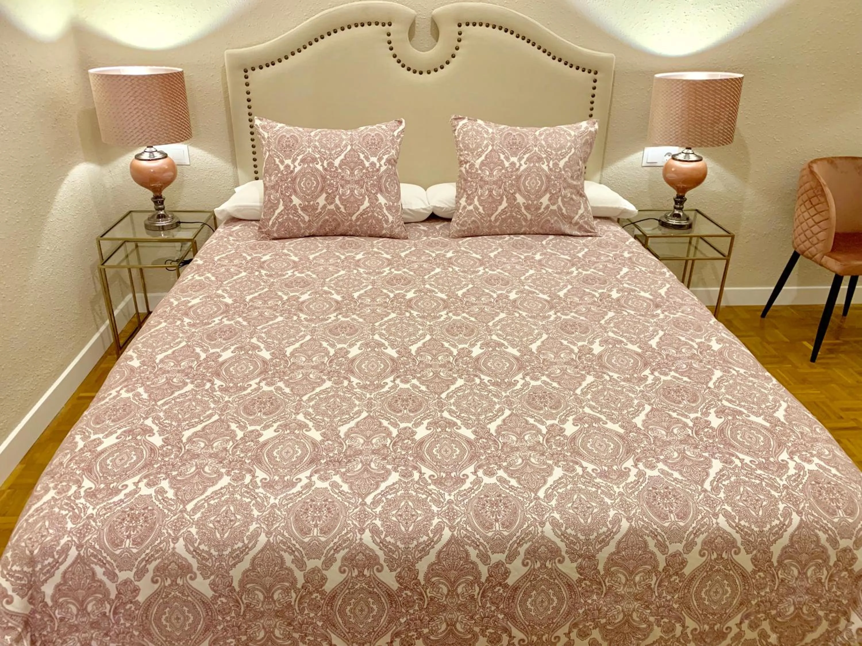 Bed in Hi Valencia Canovas