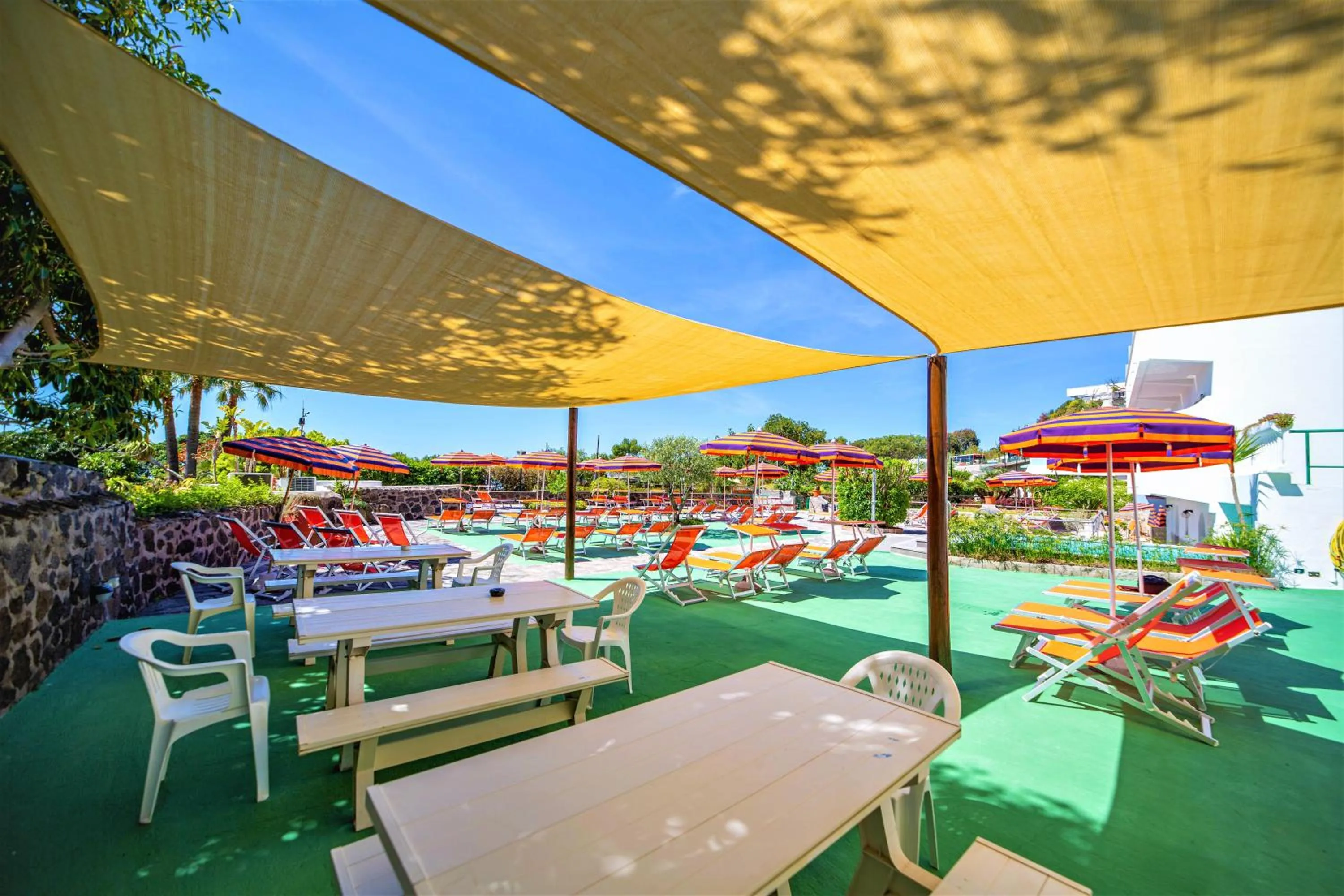 Patio in Hotel La Mandorla