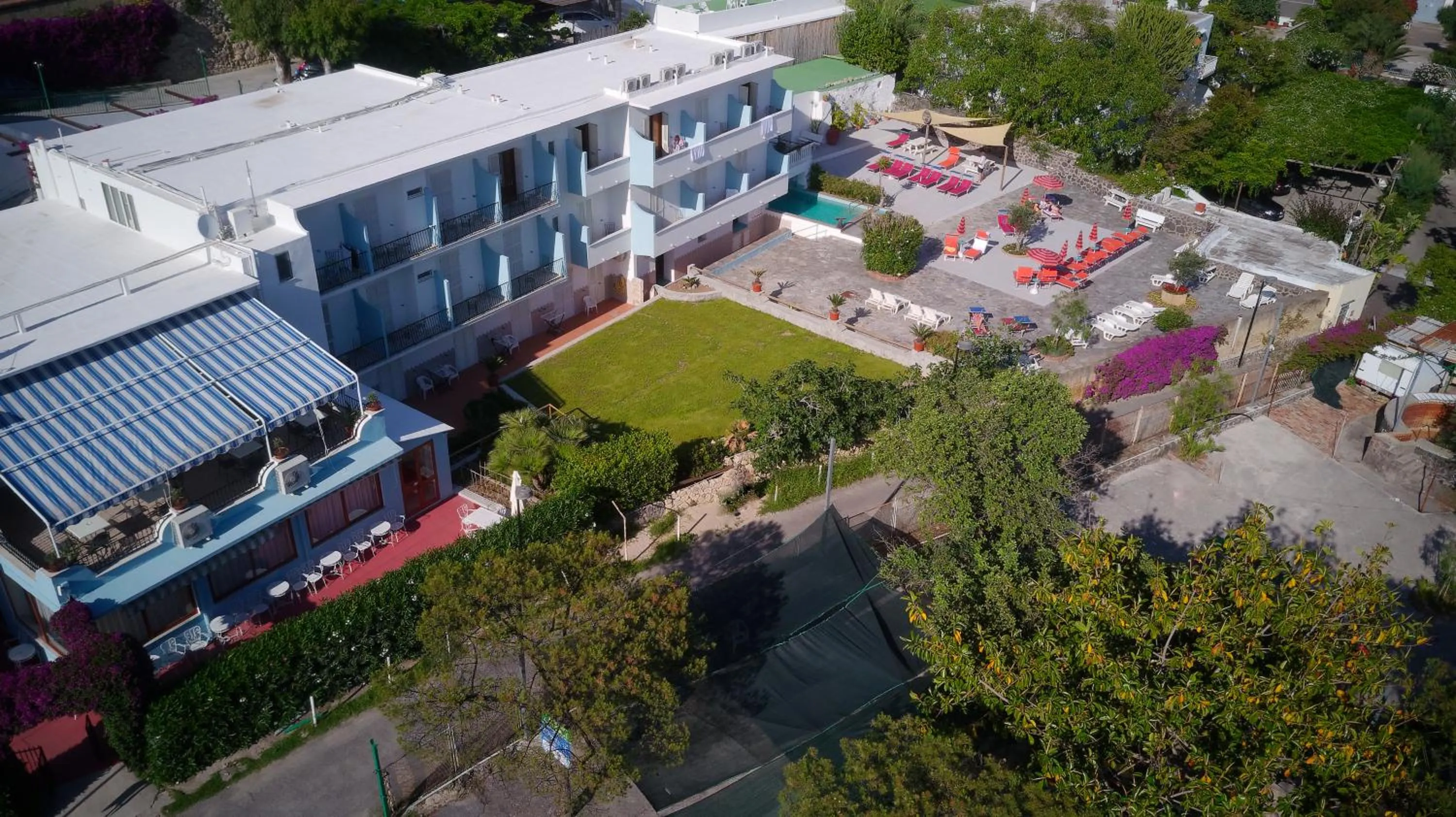 Pool view in Hotel La Mandorla