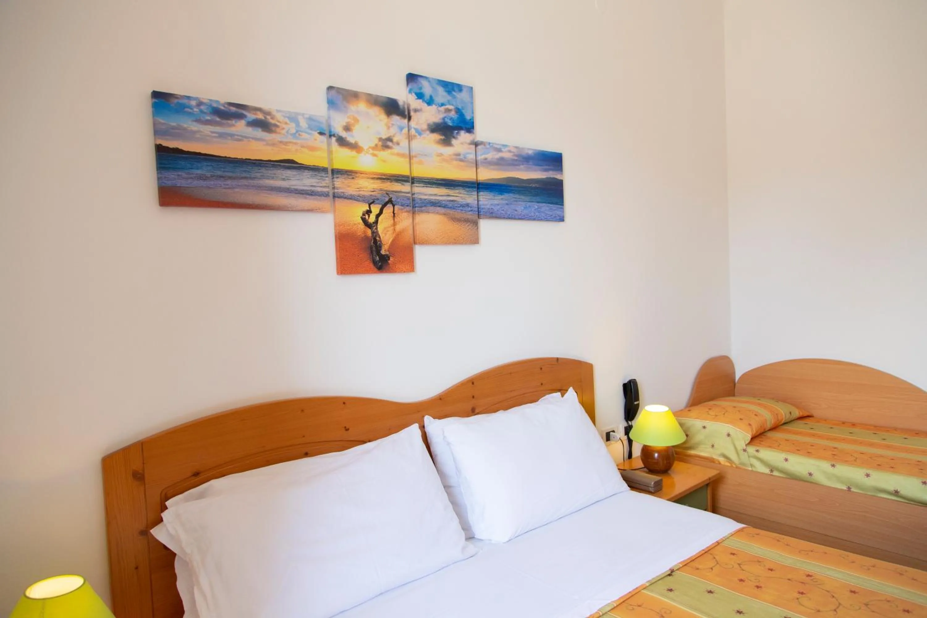 Bedroom, Bed in Hotel La Mandorla