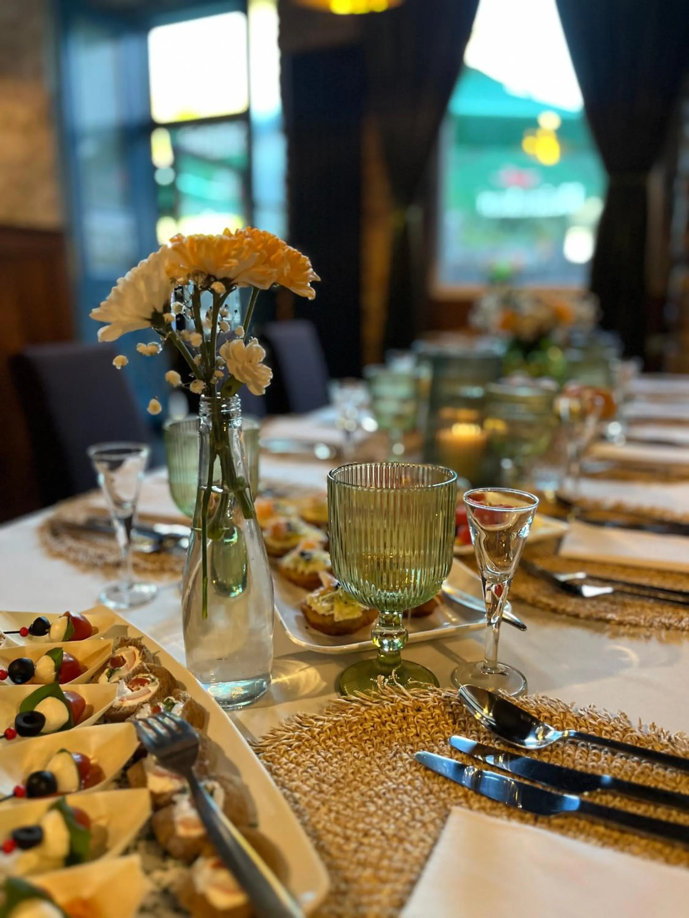 Restaurant/places to eat in Kamienica Boutique ApartHotel