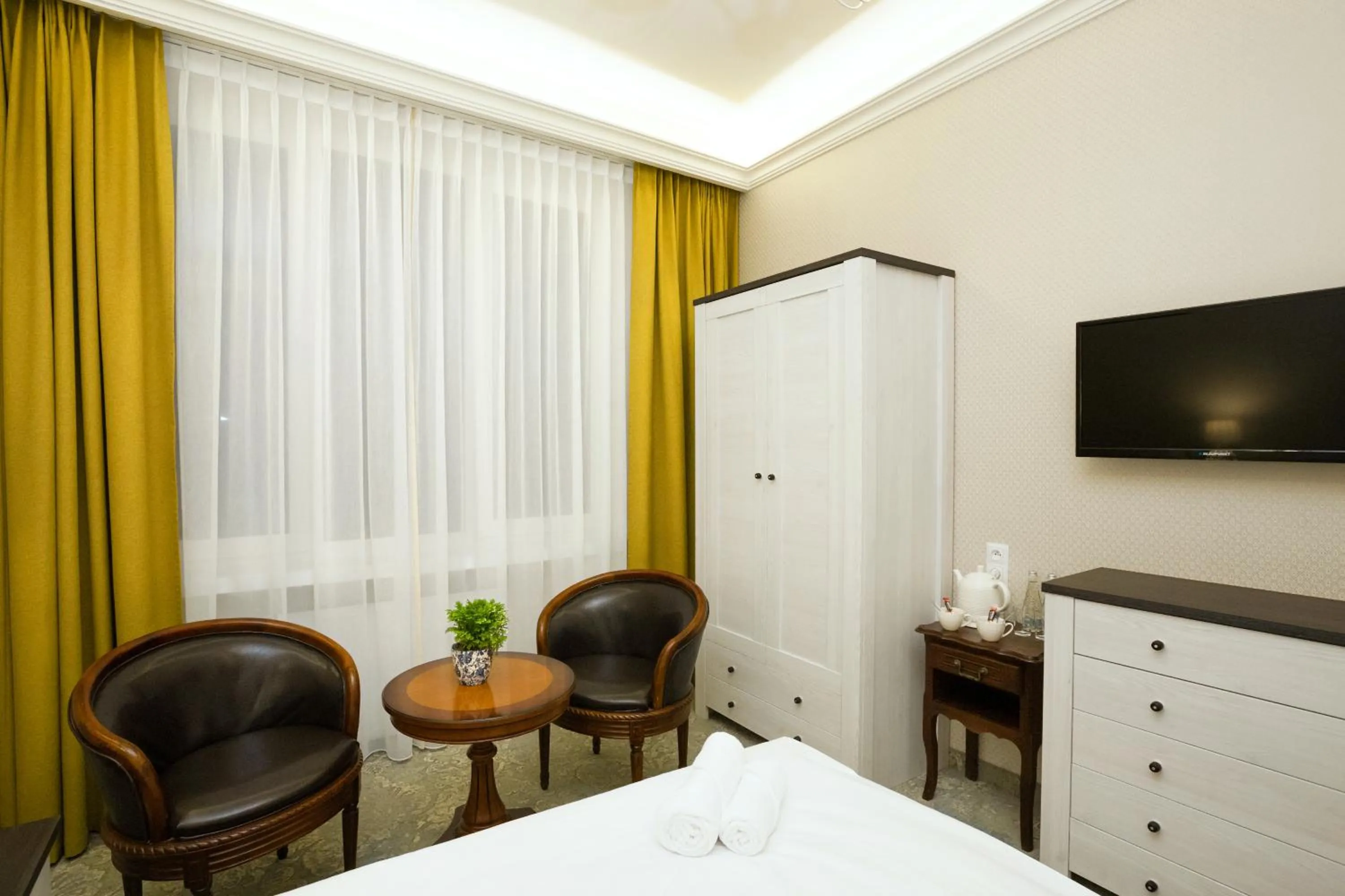 Coffee/tea facilities, Bed in Kamienica Boutique ApartHotel