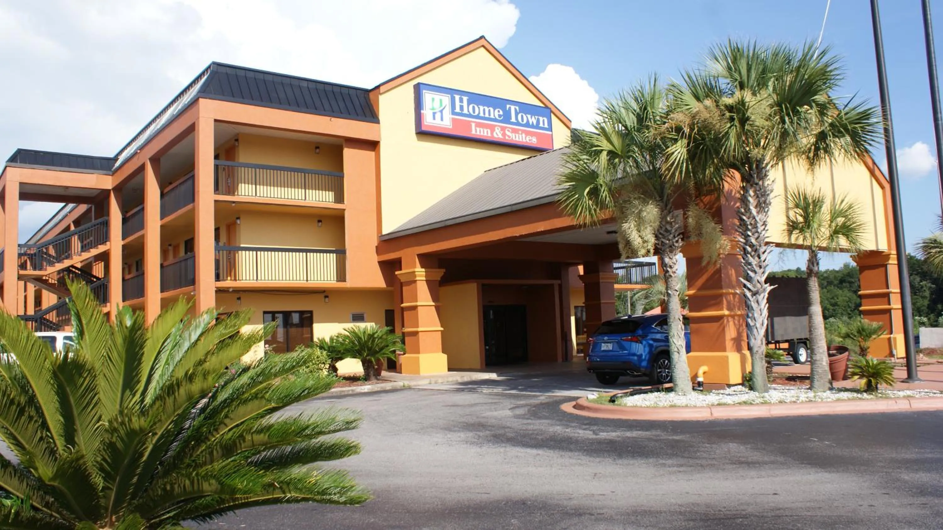 Property building in Home Town Inn & Suites