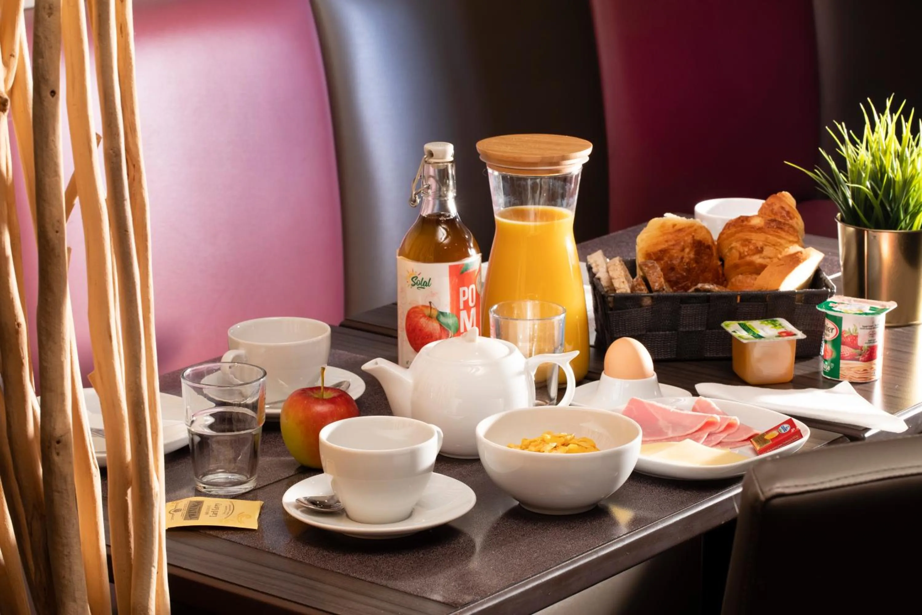 Breakfast in Elysées Hôtel