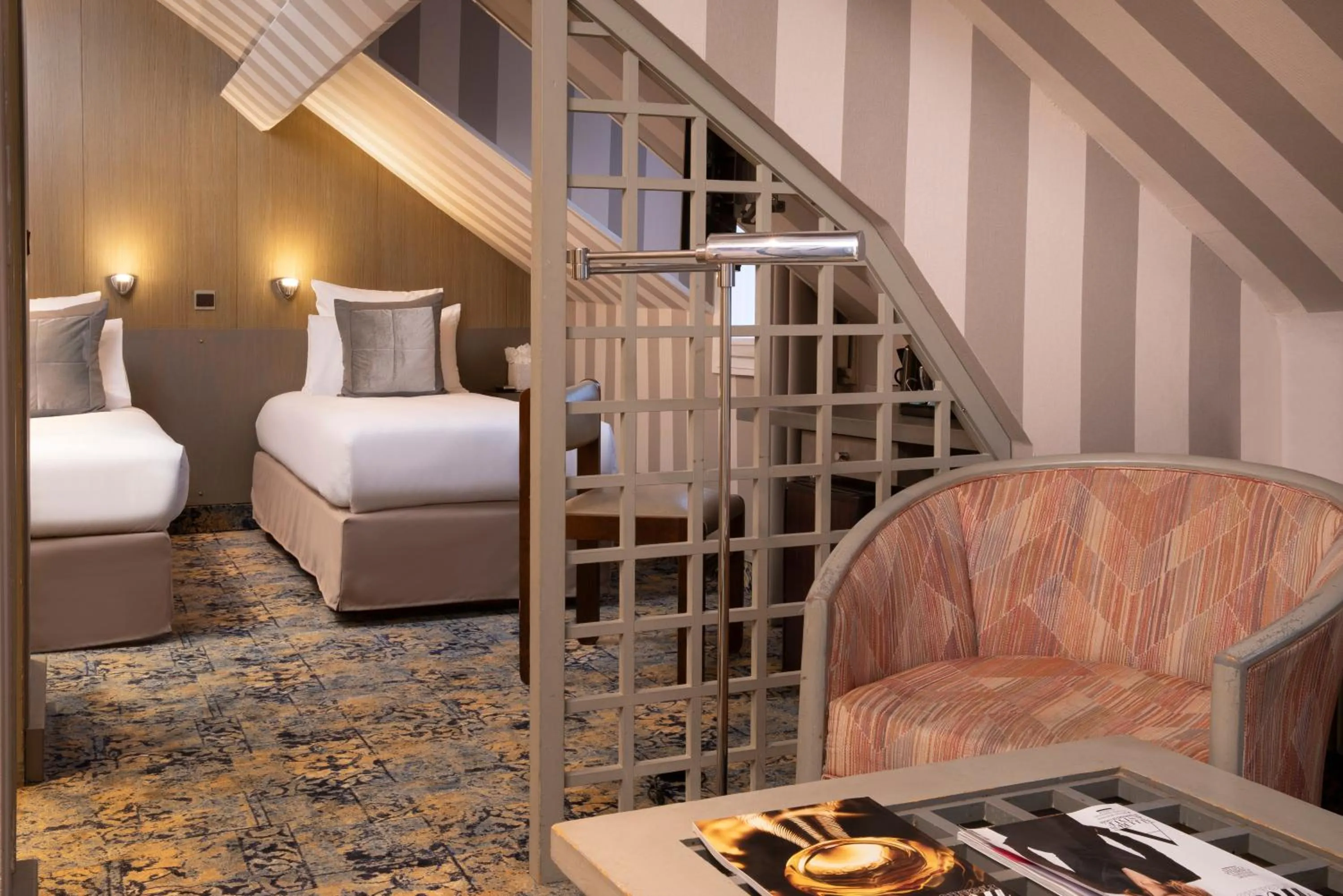 Bed in Elysées Hôtel