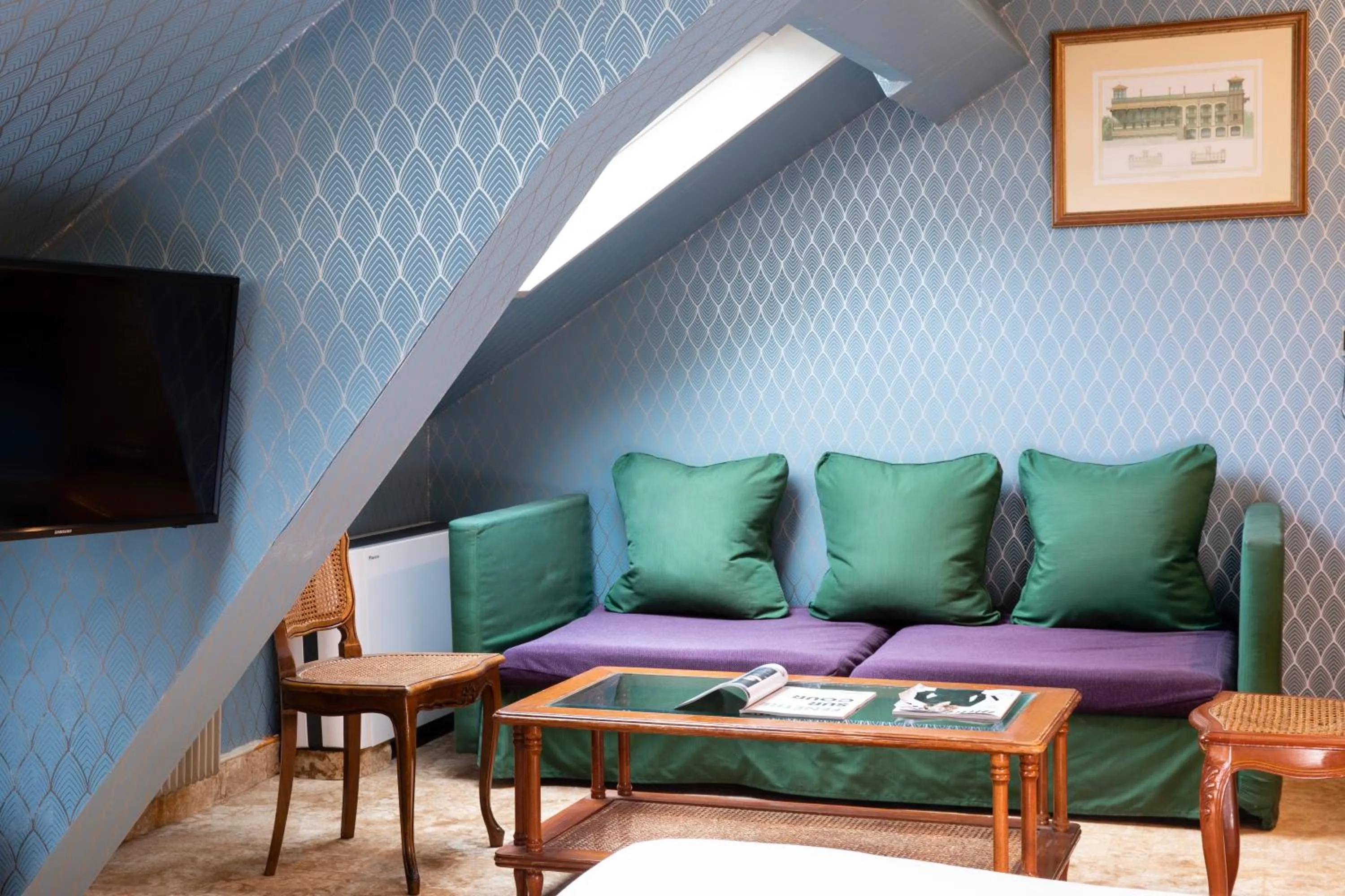 Living room in Elysées Hôtel