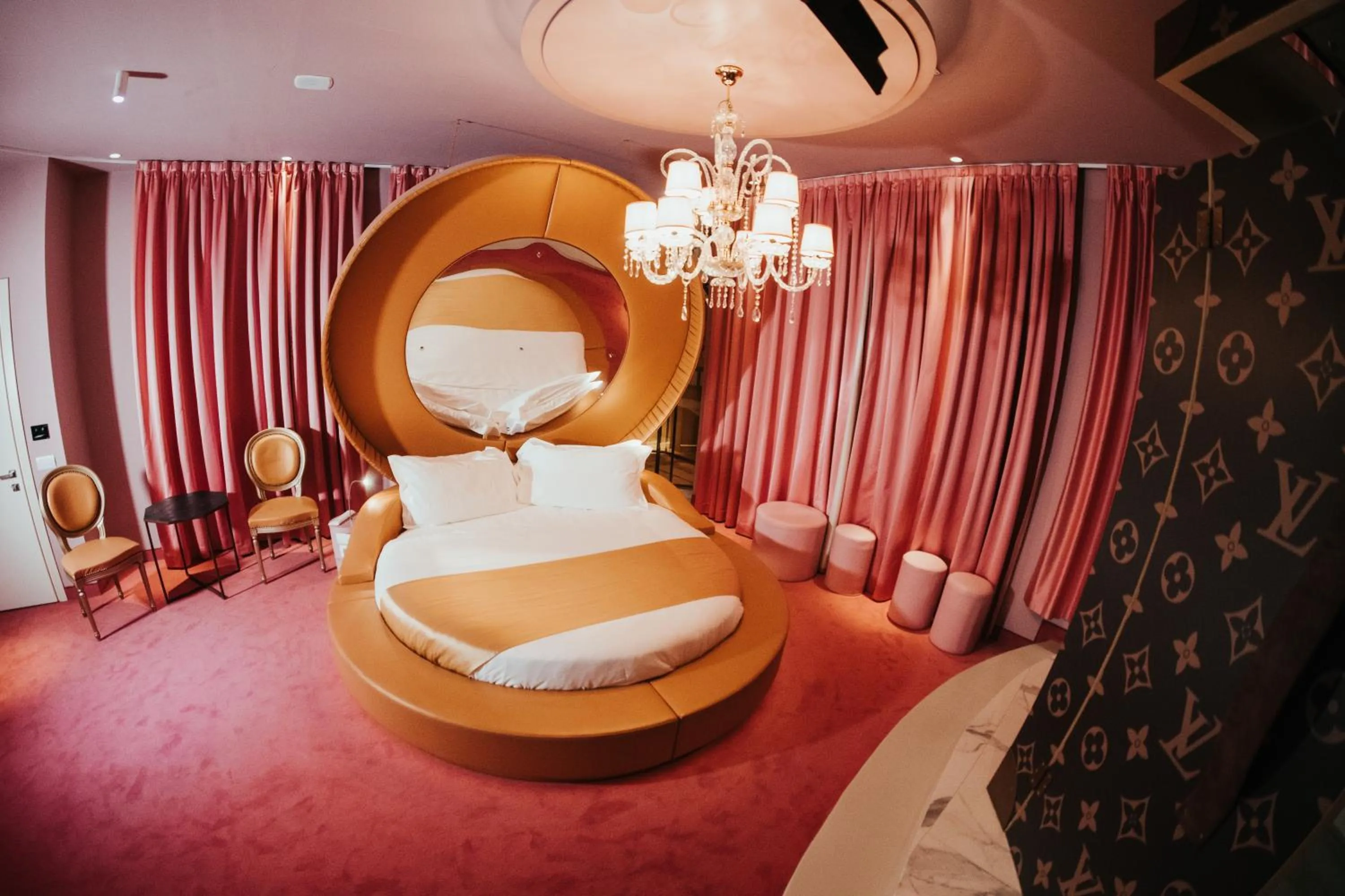 Bed in Emotional Grand Motel