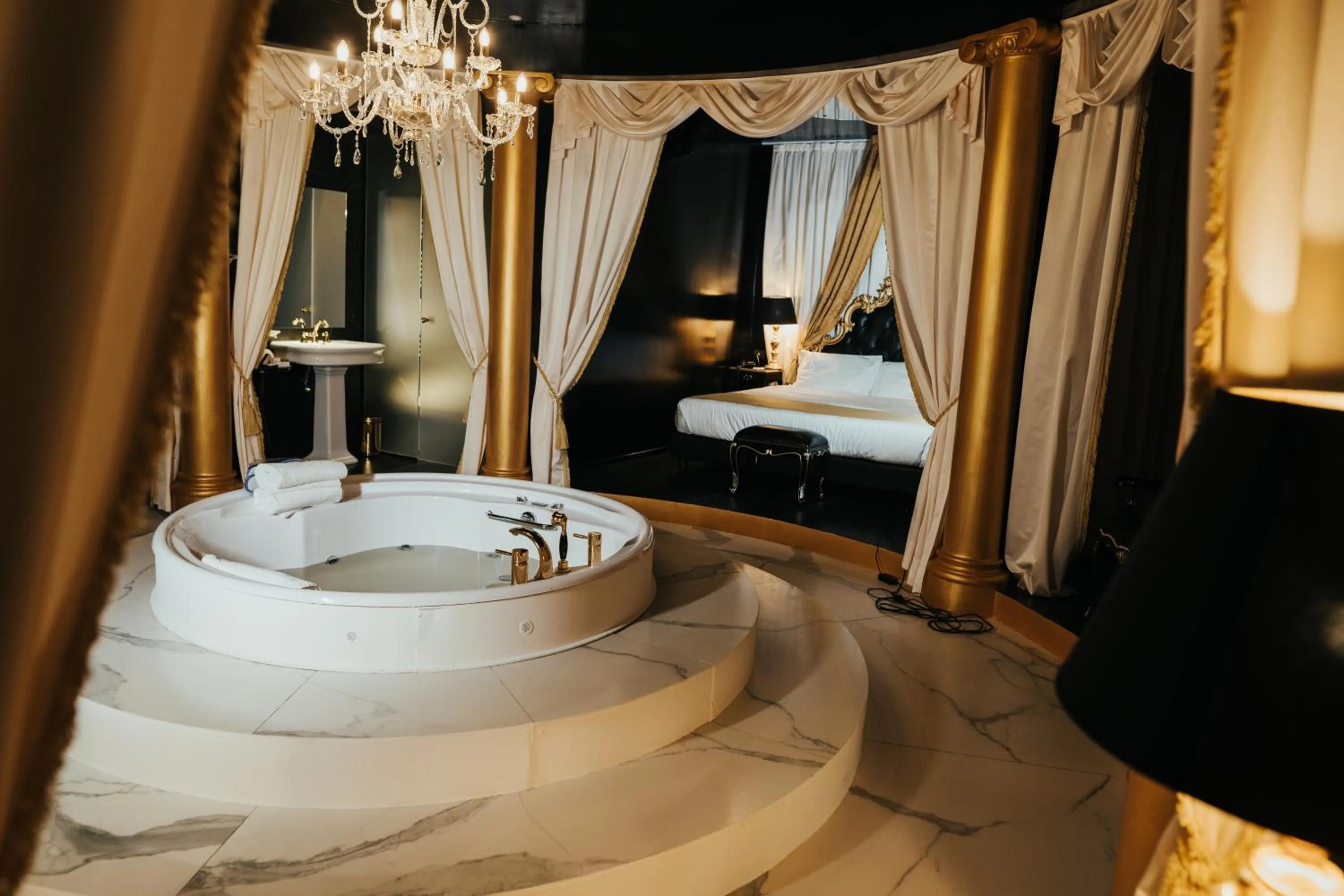 Bed in Emotional Grand Motel