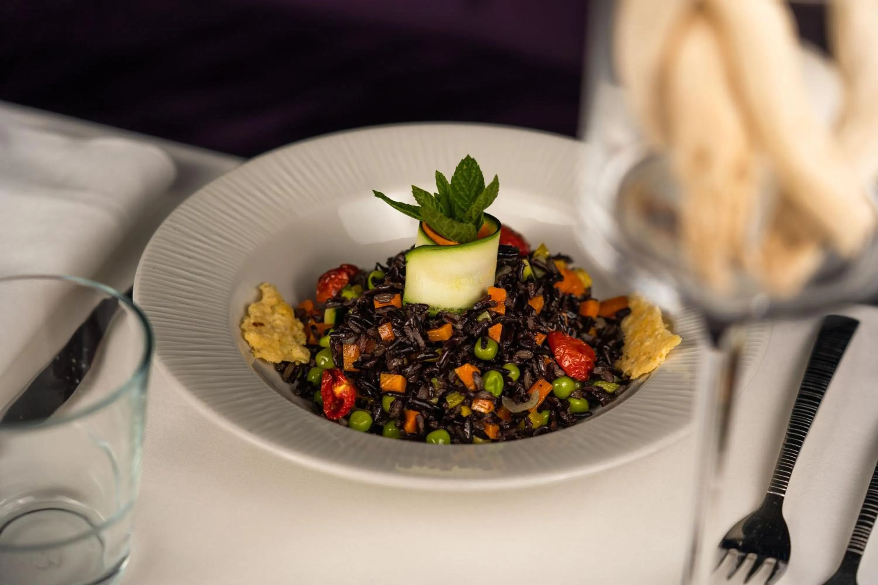 Restaurant/places to eat in Emotional Grand Motel