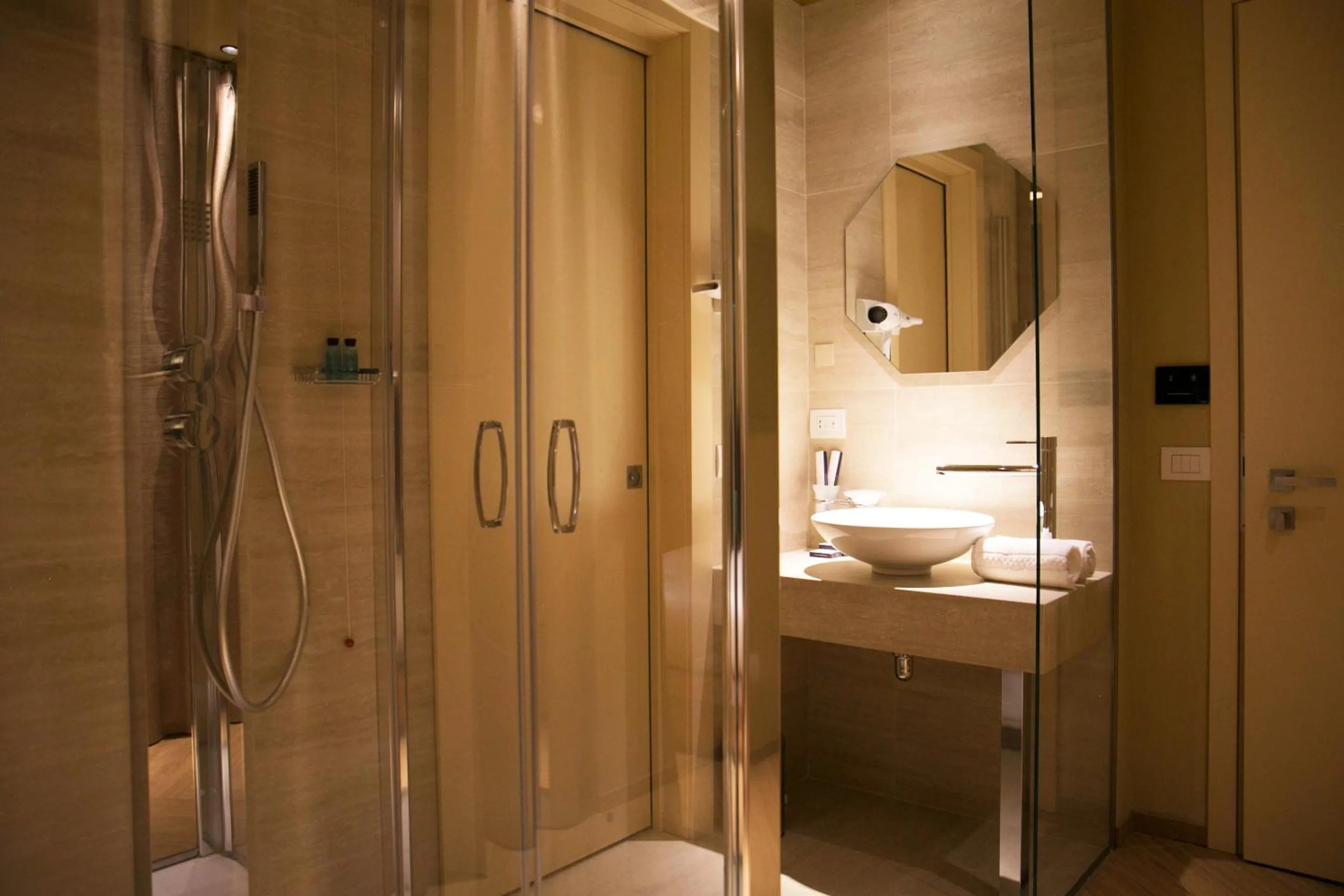 Bathroom in Emotional Grand Motel