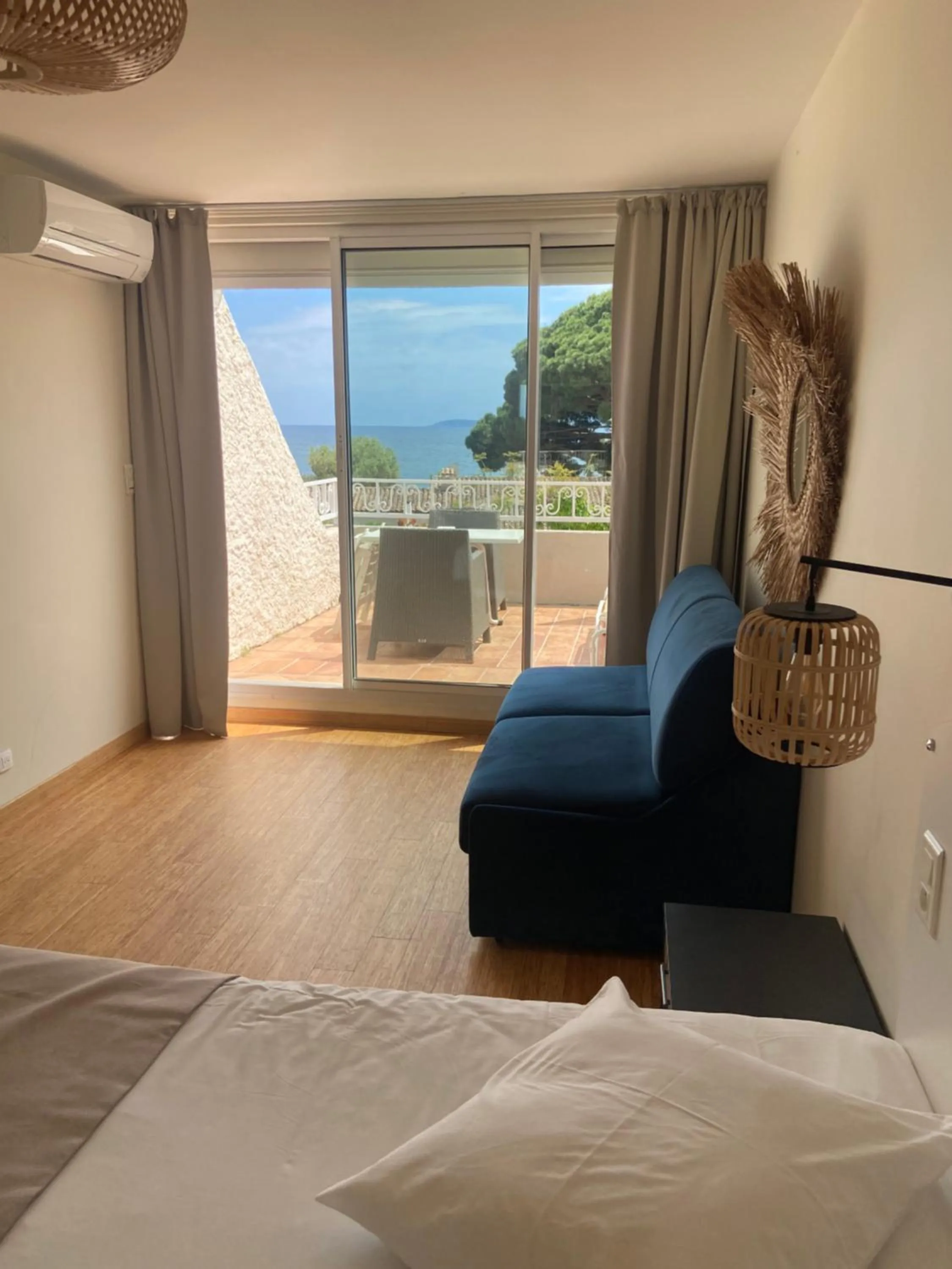 Natural landscape in Les Alcyons