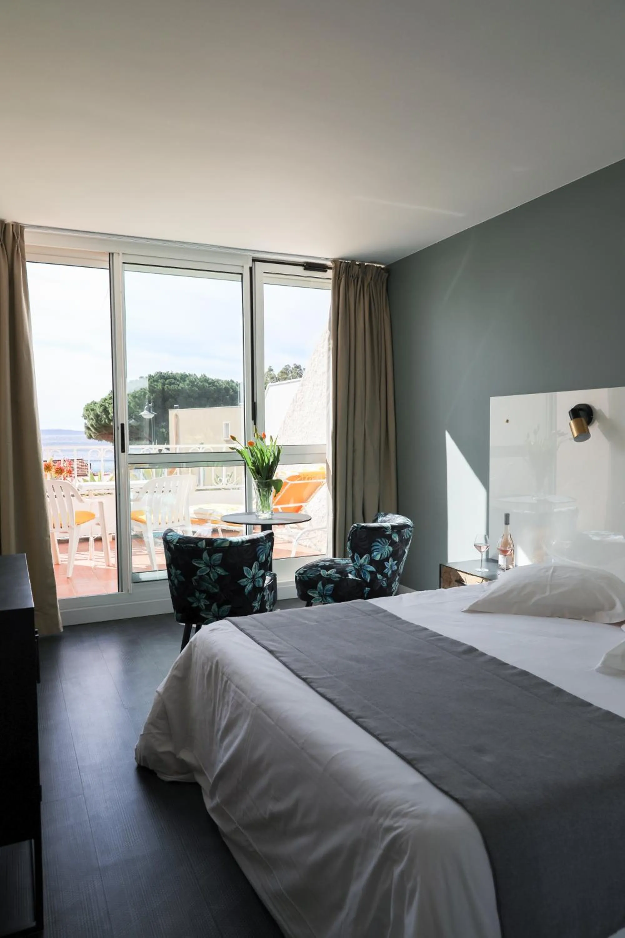 Bedroom in Les Alcyons