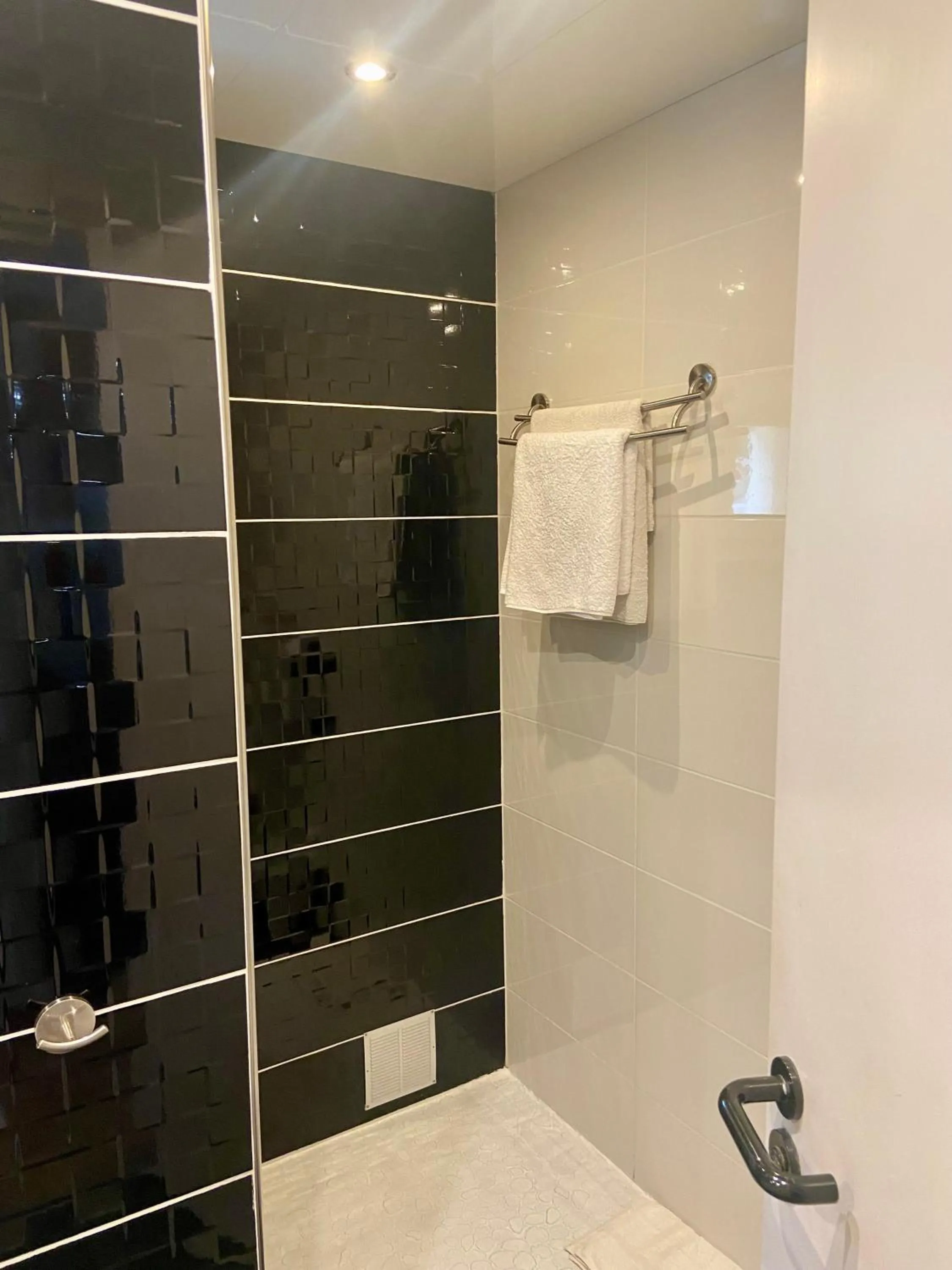 Bathroom in Les Alcyons