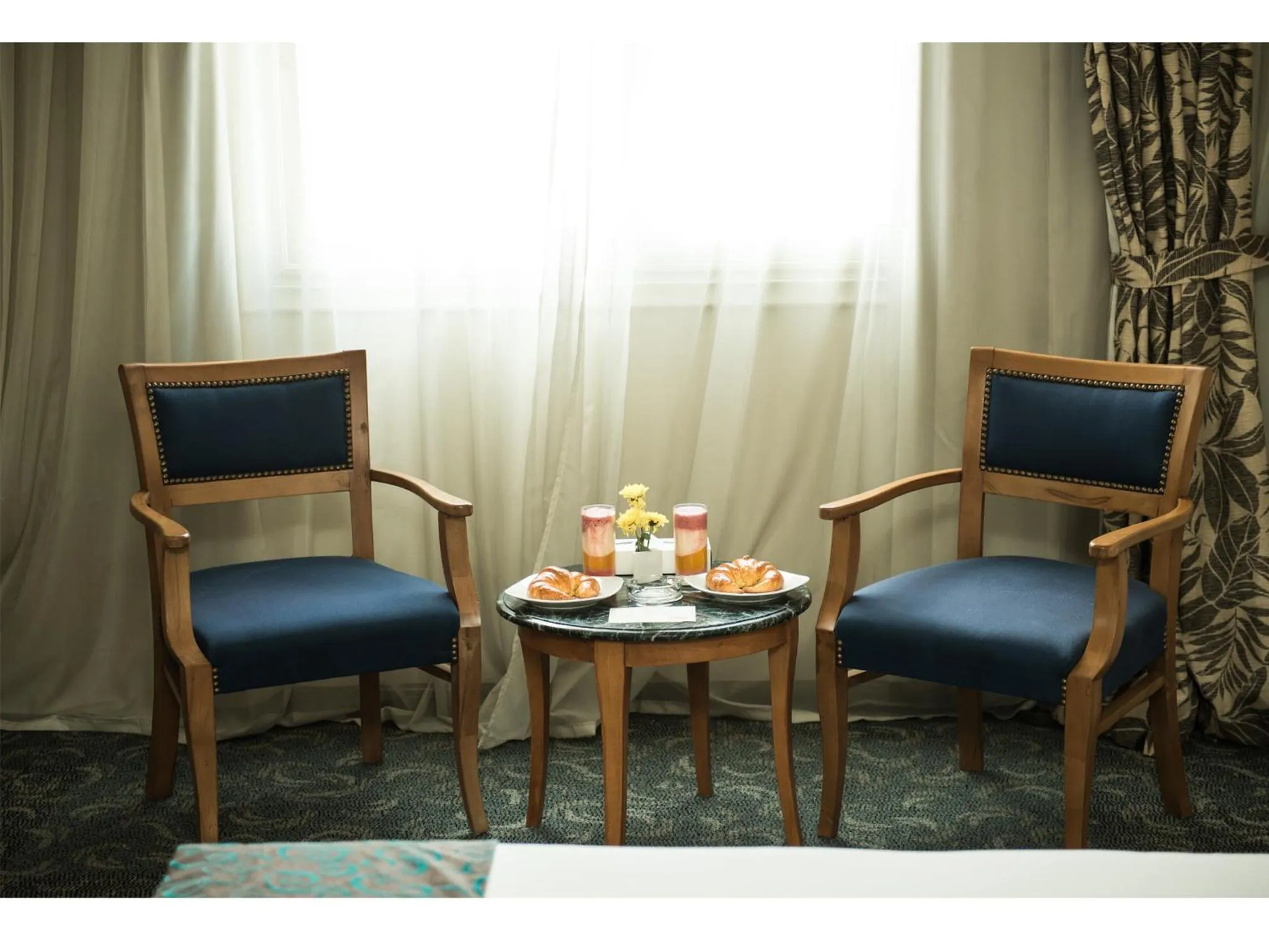 Bedroom in Cherry Maryski Hotel