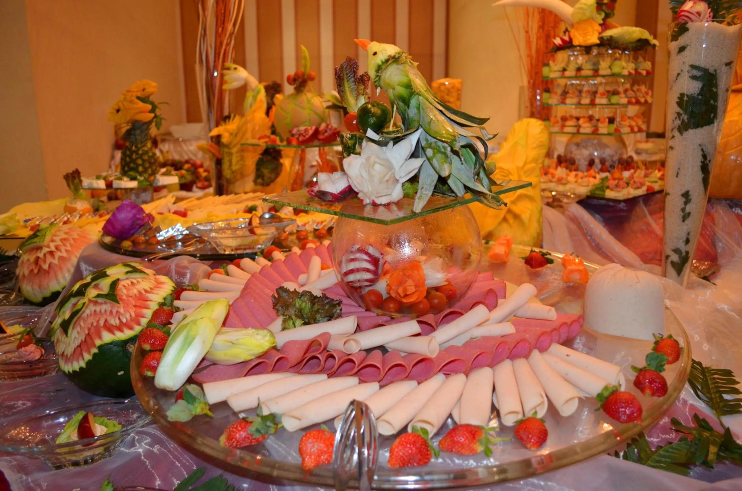 Food in Cherry Maryski Hotel