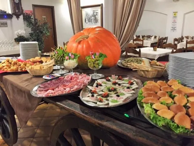 Restaurant/places to eat in Hotel Ciocca