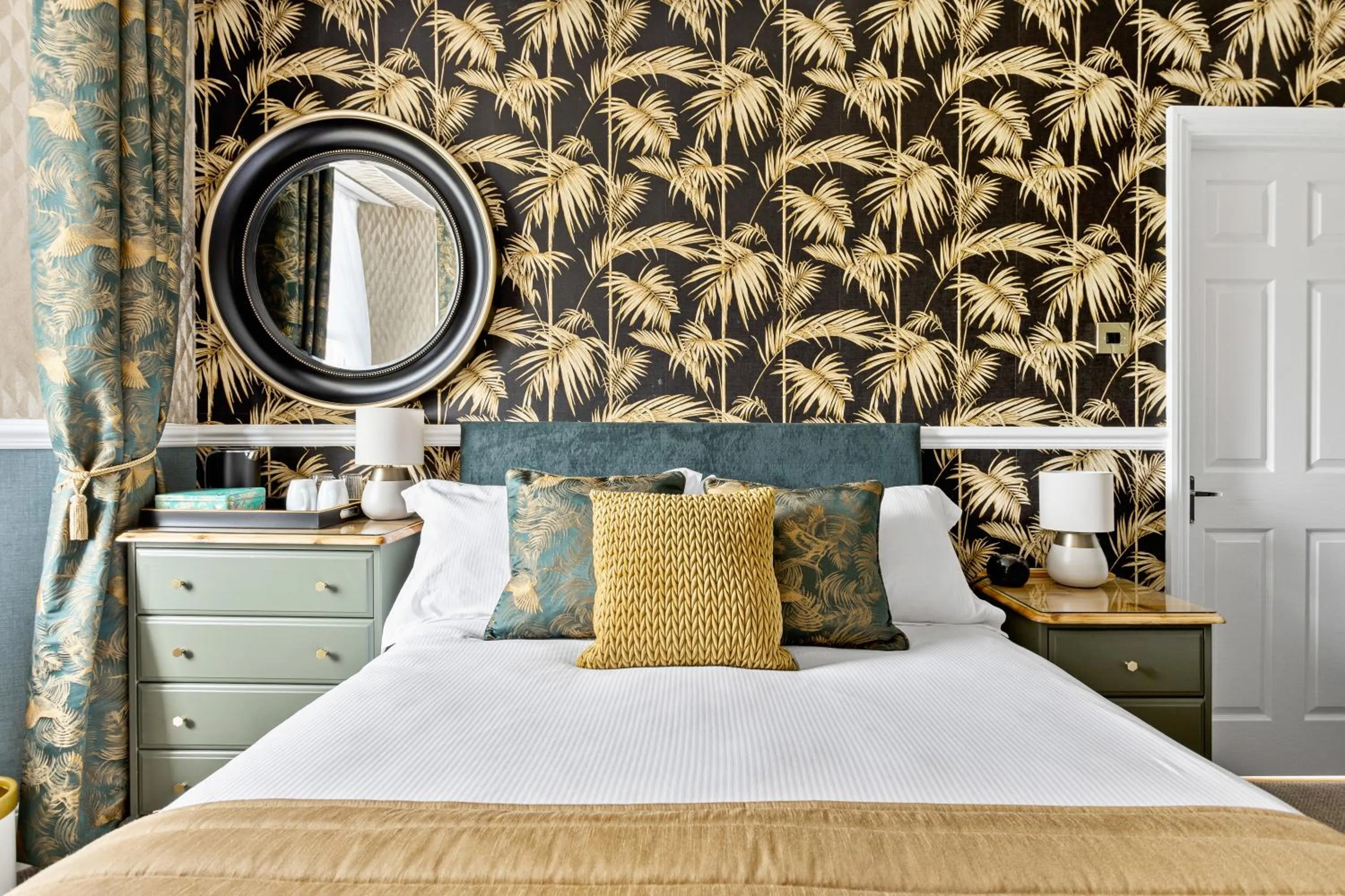 Bedroom, Bed in The Berburry