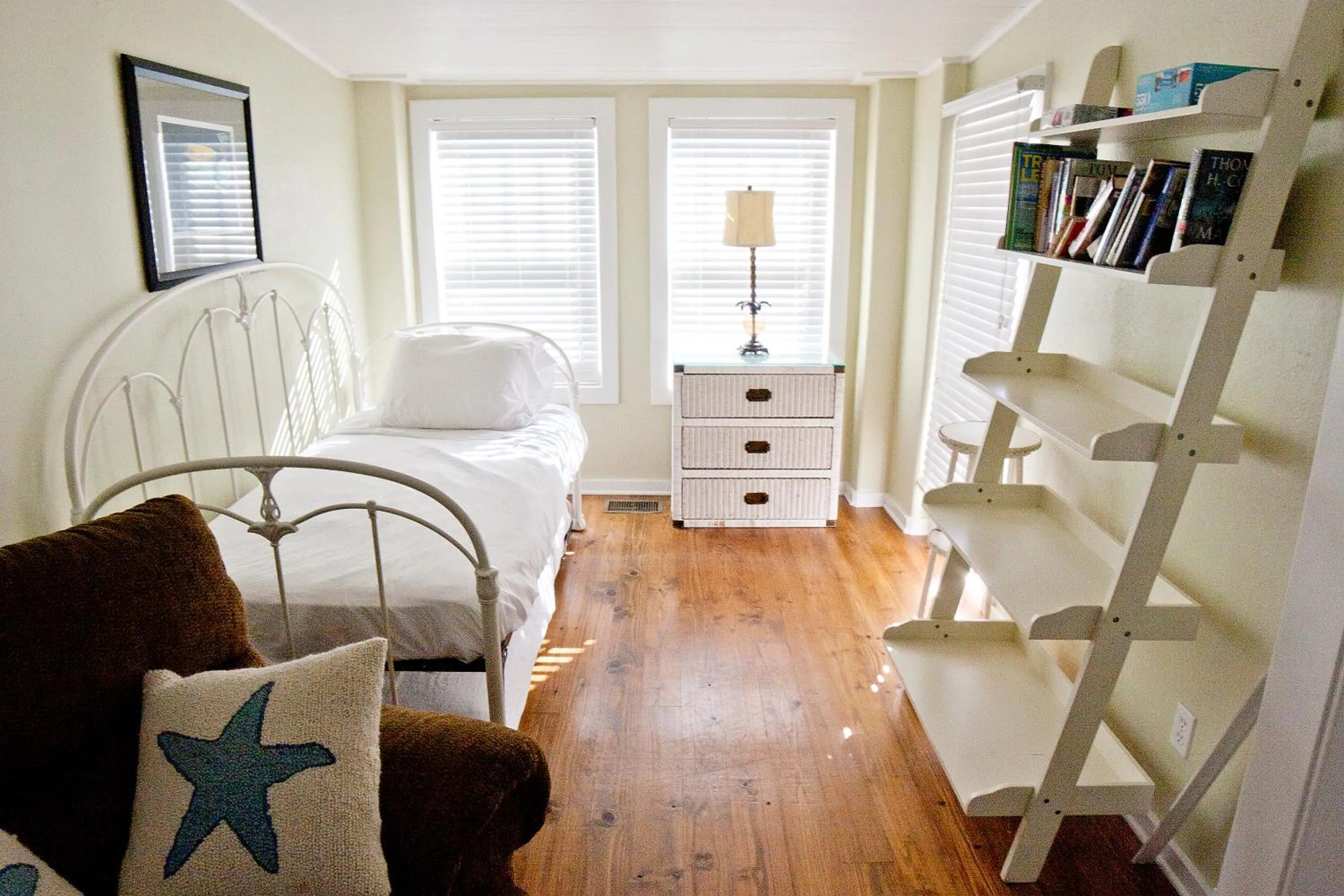 Bed in DeSoto Beach Terraces