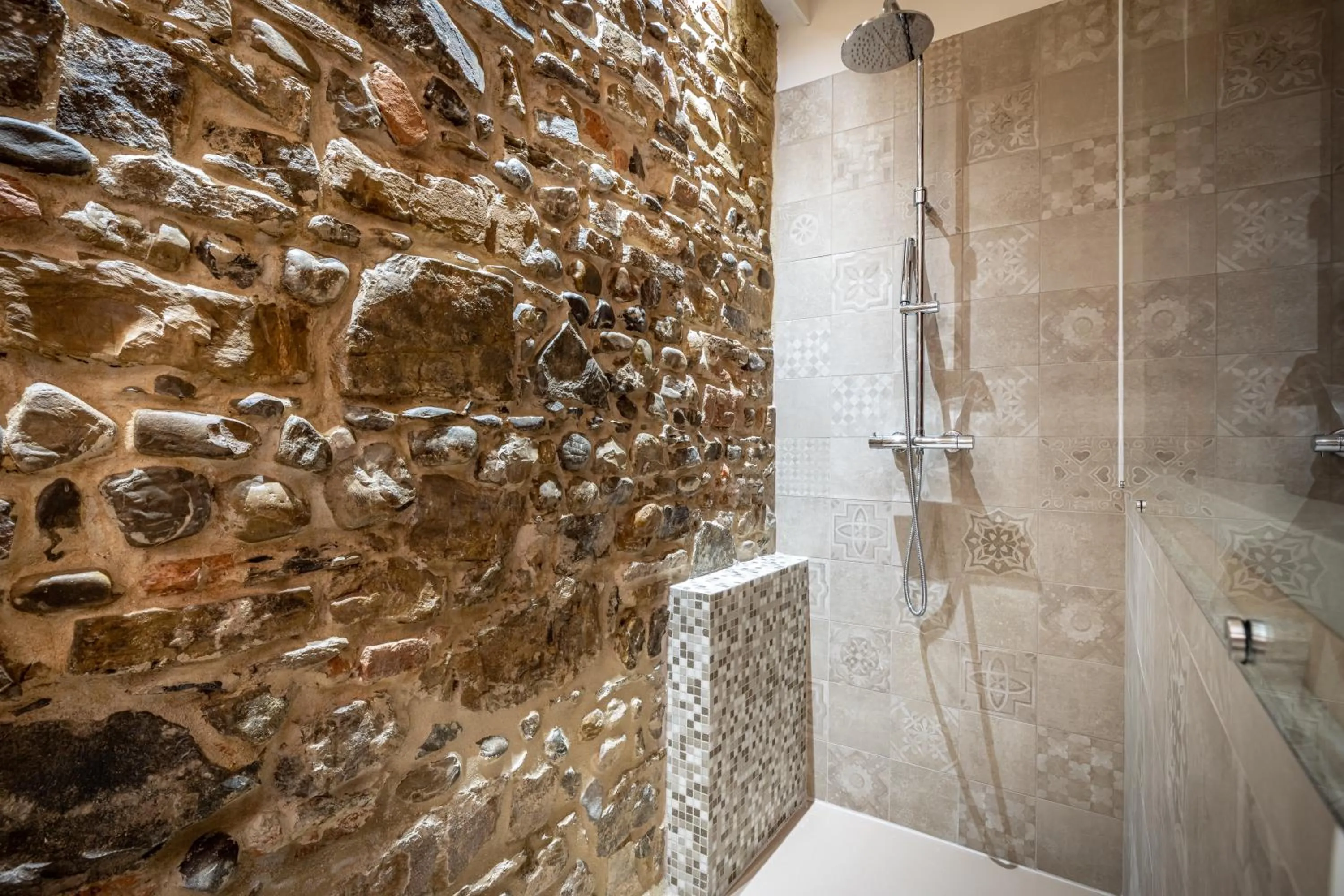 Shower in Relais Gaia