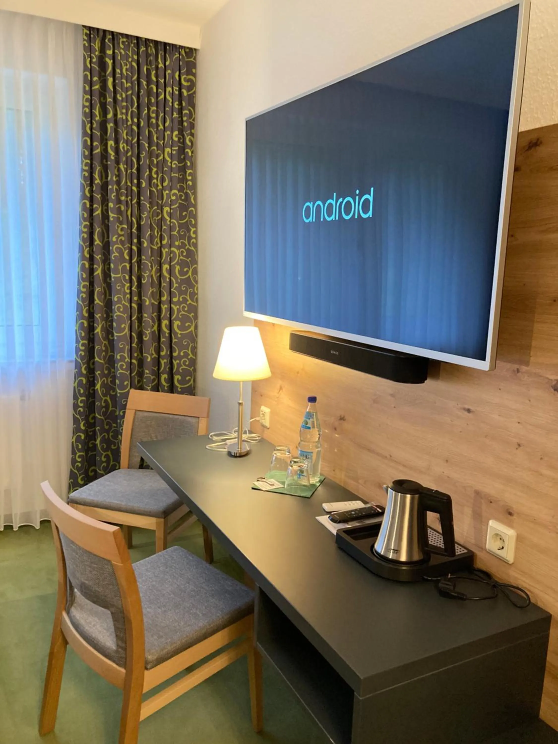 TV and multimedia in Waldhotel Ehrental