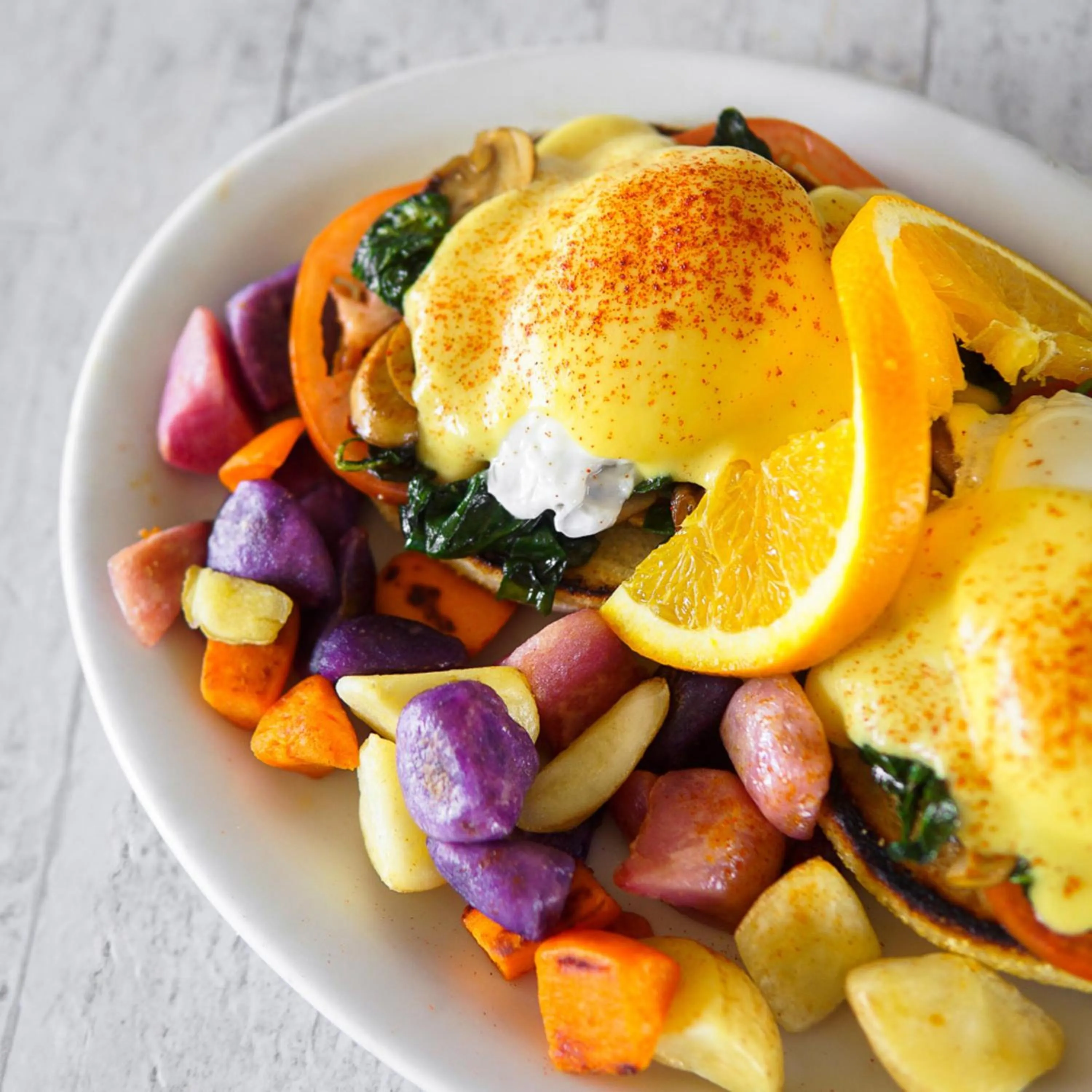 Restaurant/places to eat in Waikiki Circle Hotel by Castle