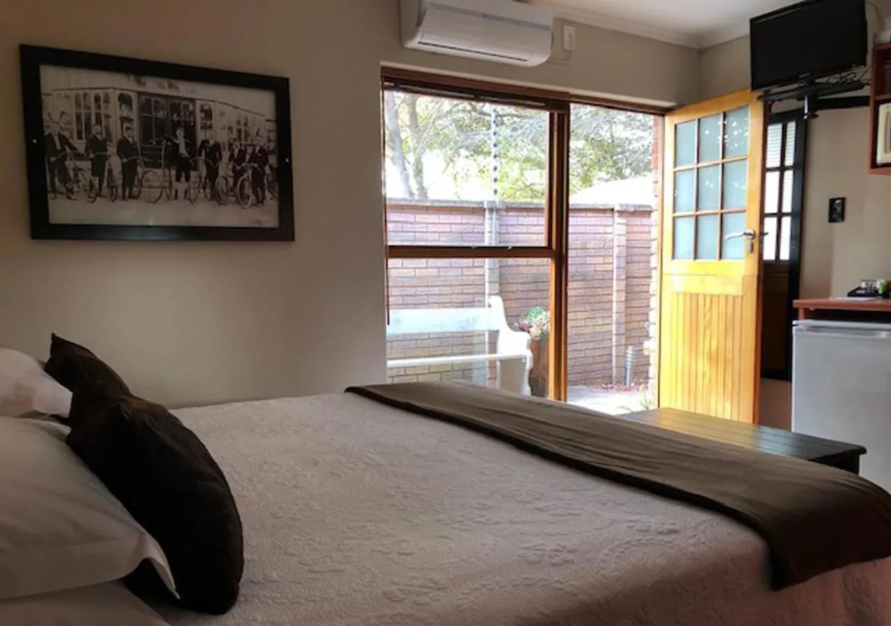 Bedroom, Bed in A La Martha's Air-Port Guest House