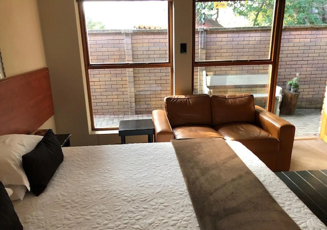 Bedroom, Bed in A La Martha's Air-Port Guest House