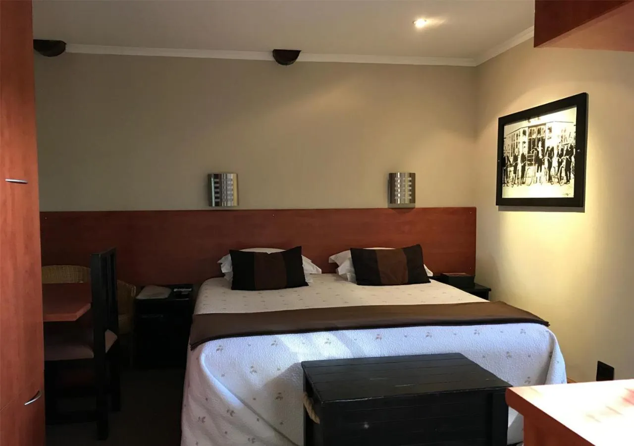 Bedroom, Bed in A La Martha's Air-Port Guest House