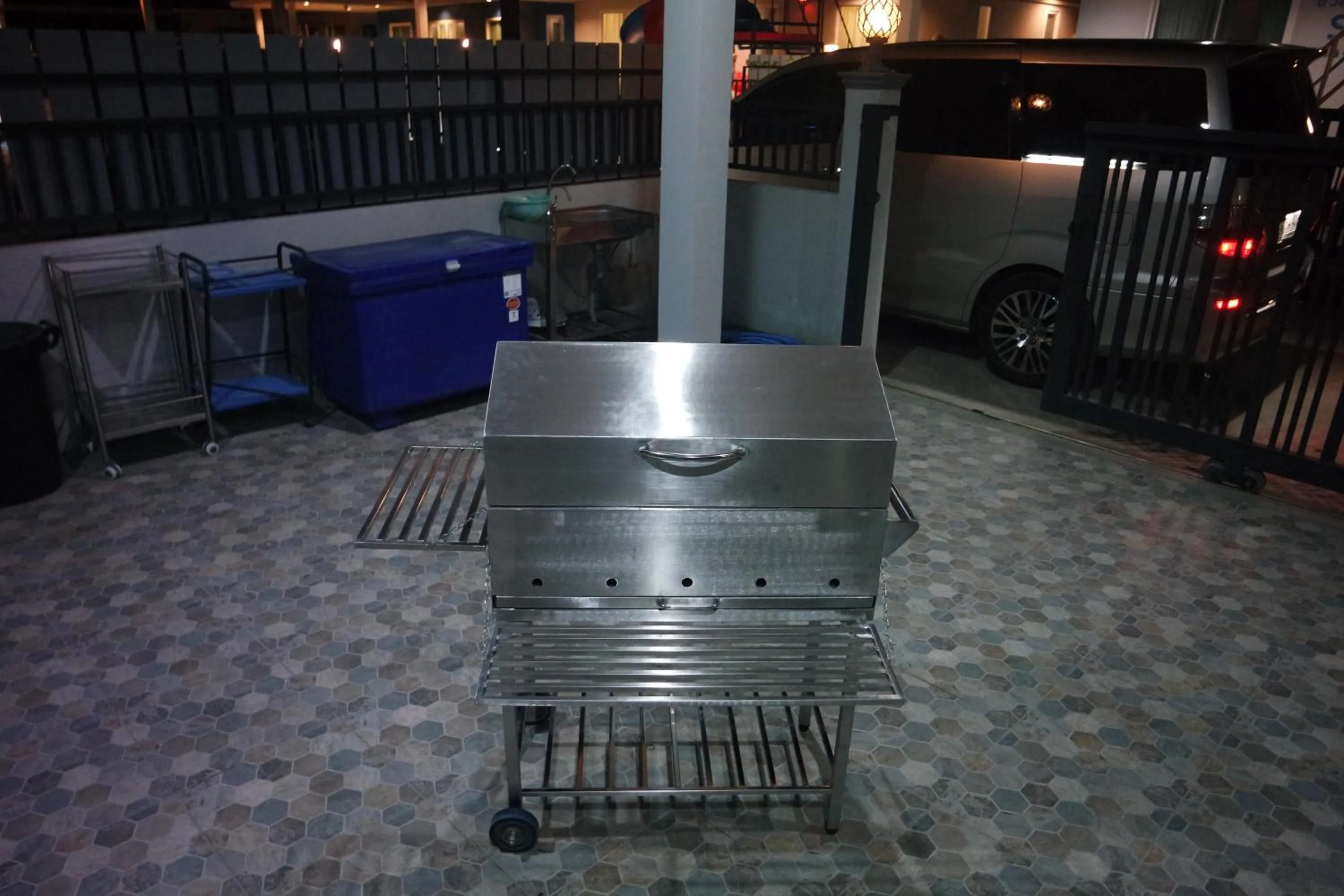 Restaurant/places to eat in Smart home huahin