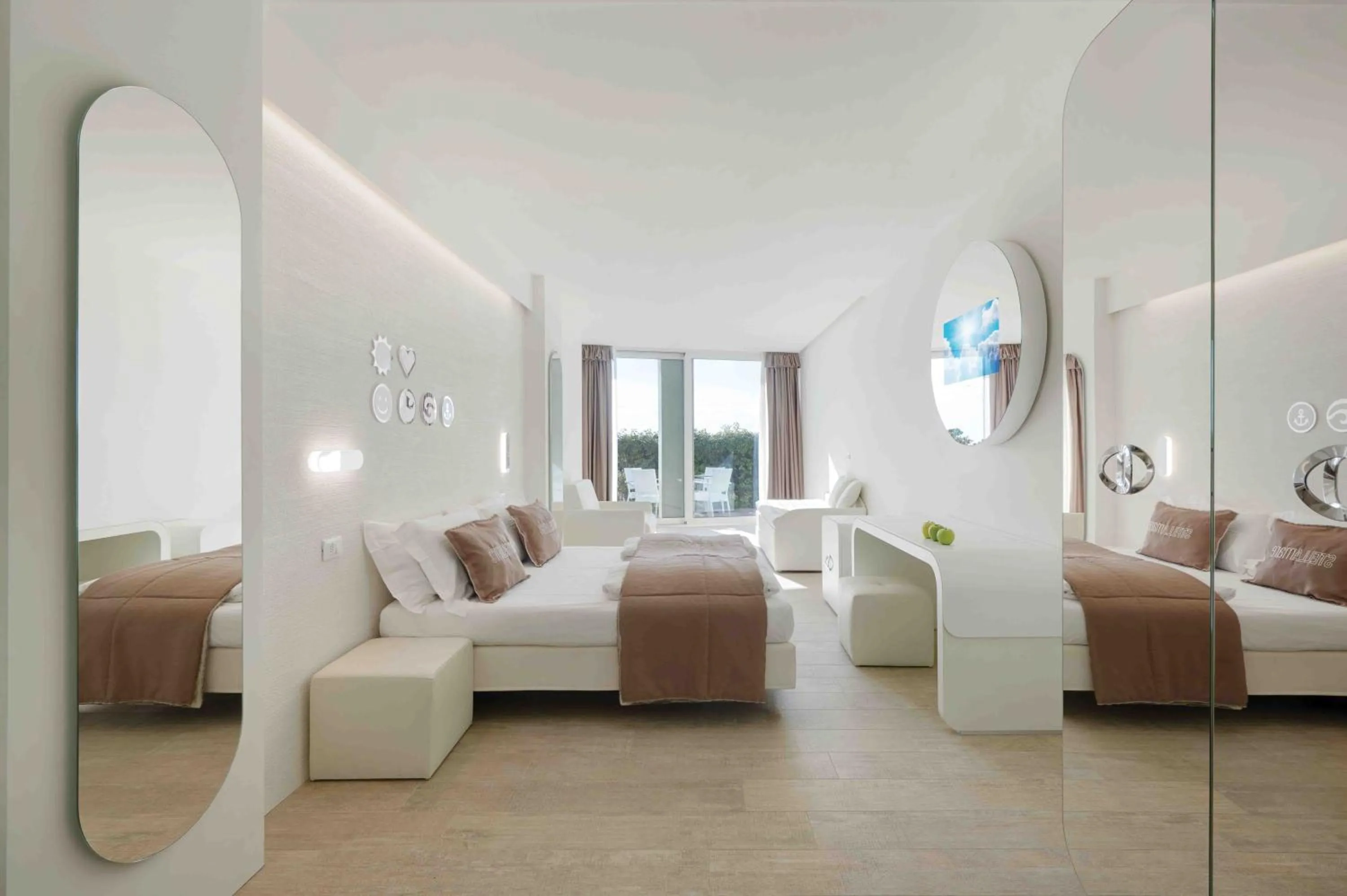 Bedroom, Bed in Stellamare