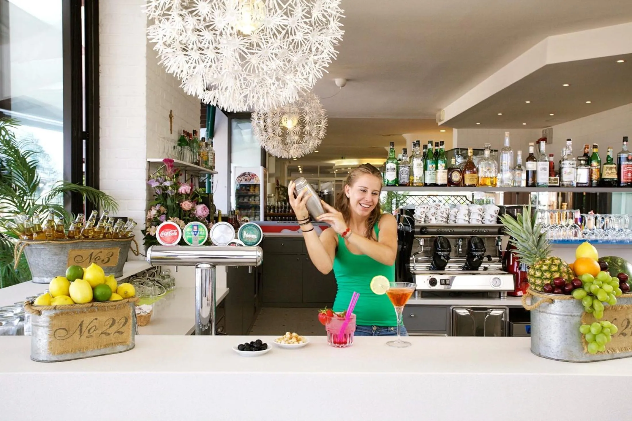 Restaurant/places to eat in Stellamare