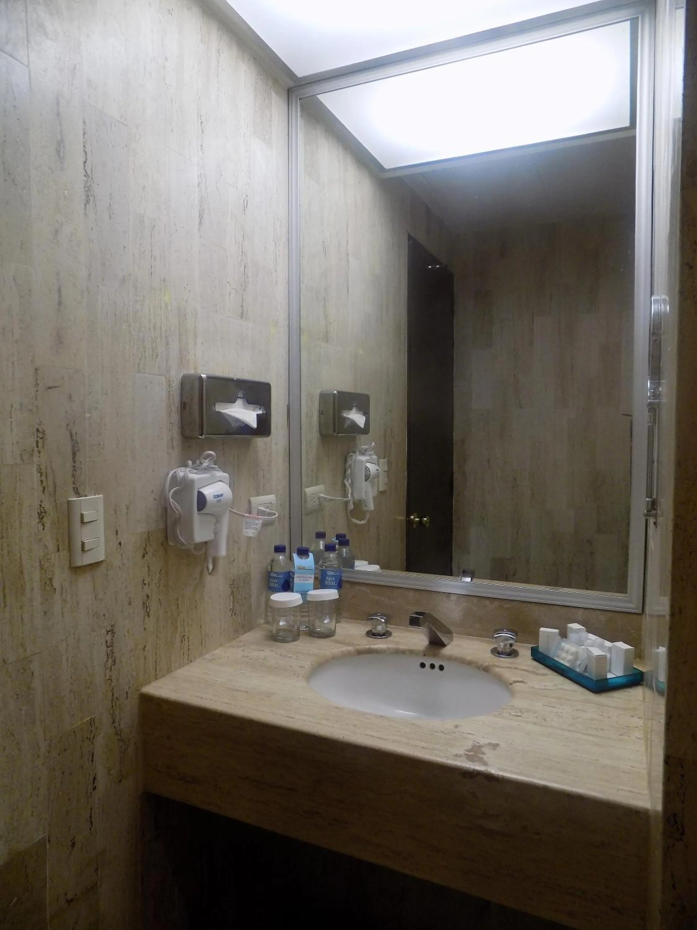 Bathroom in Hotel San Marcos Express