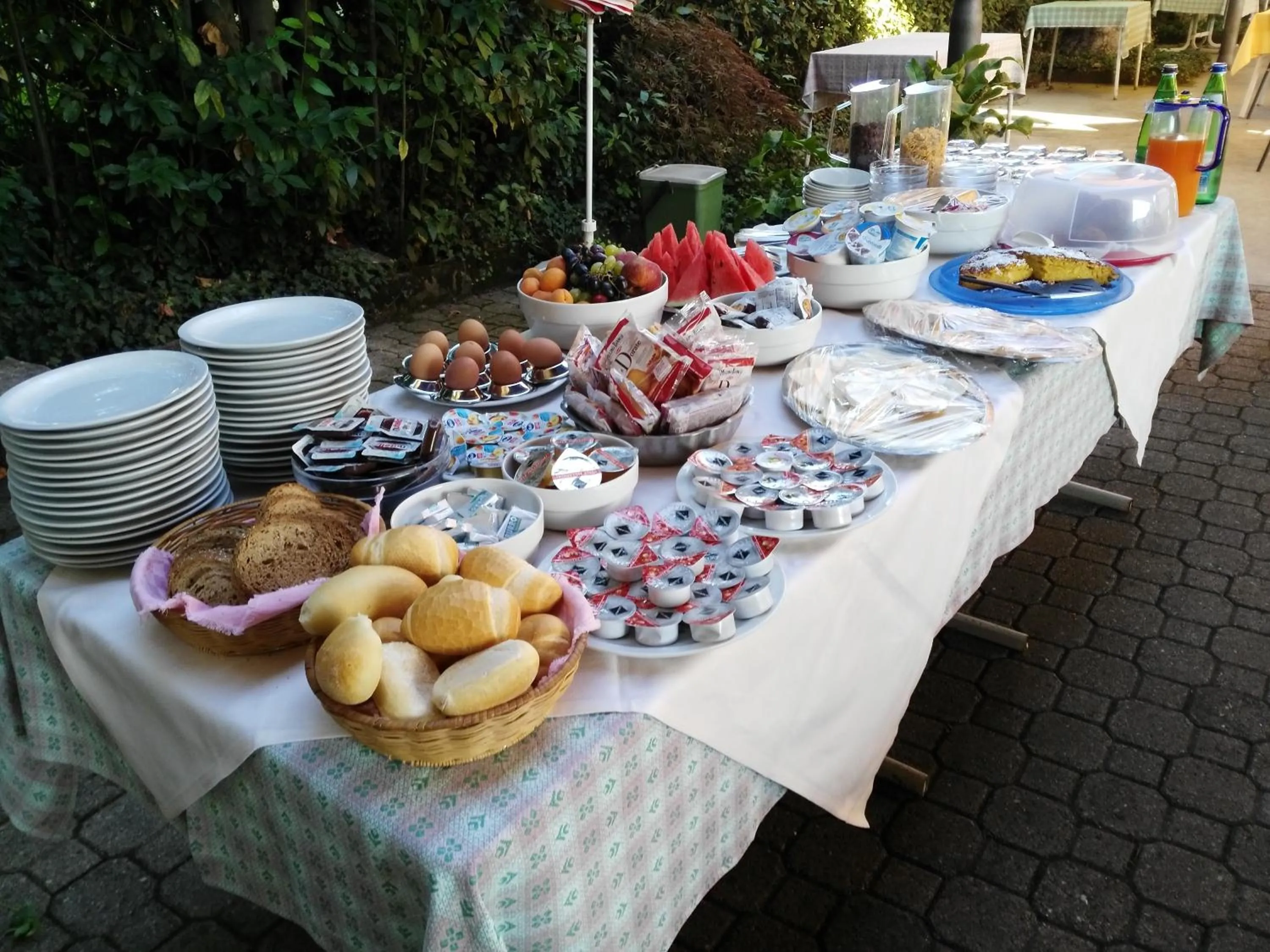 Day in Albergo Villa Eva